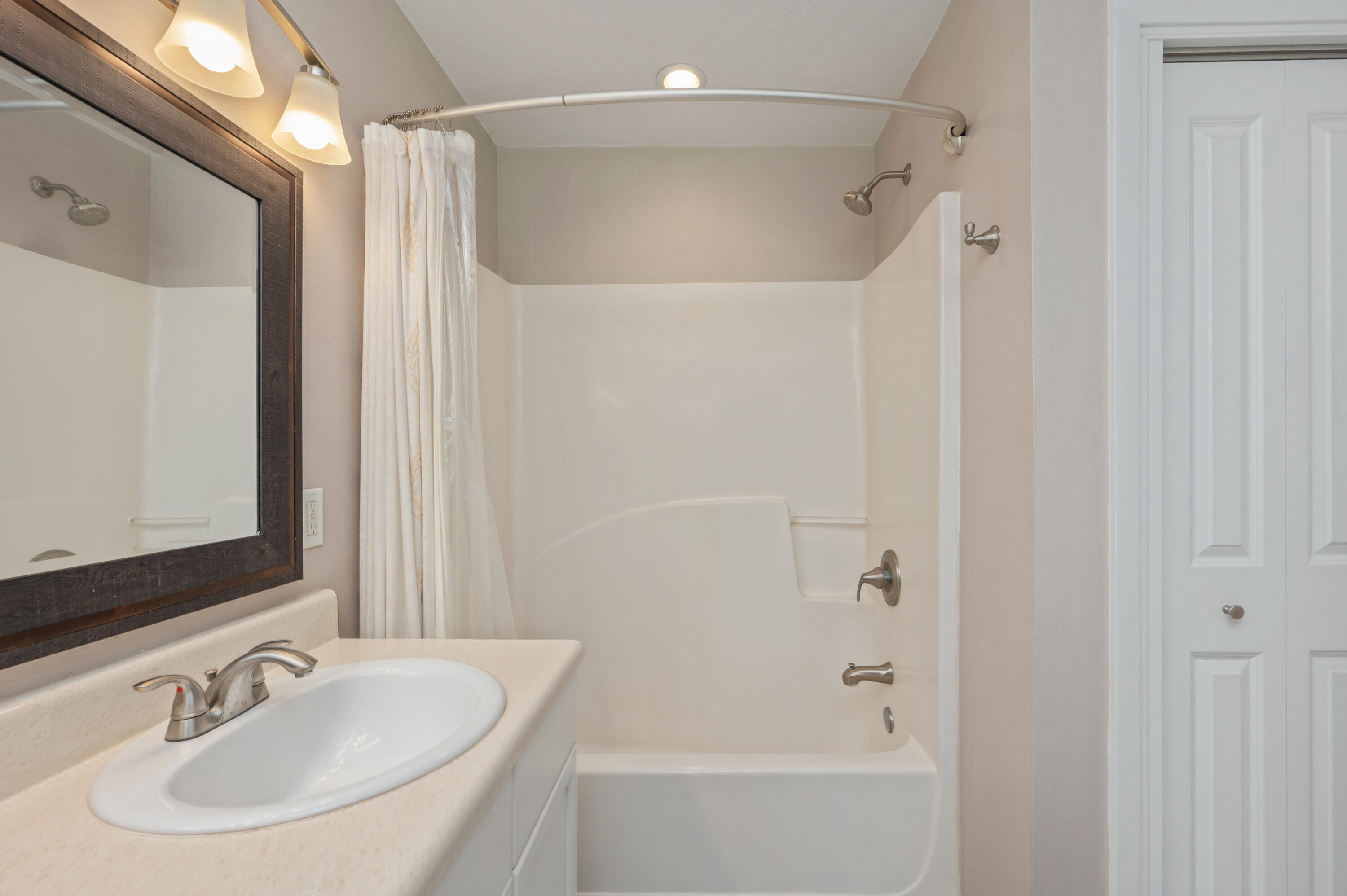 EASTWOOD 9TH ADDN - Residential