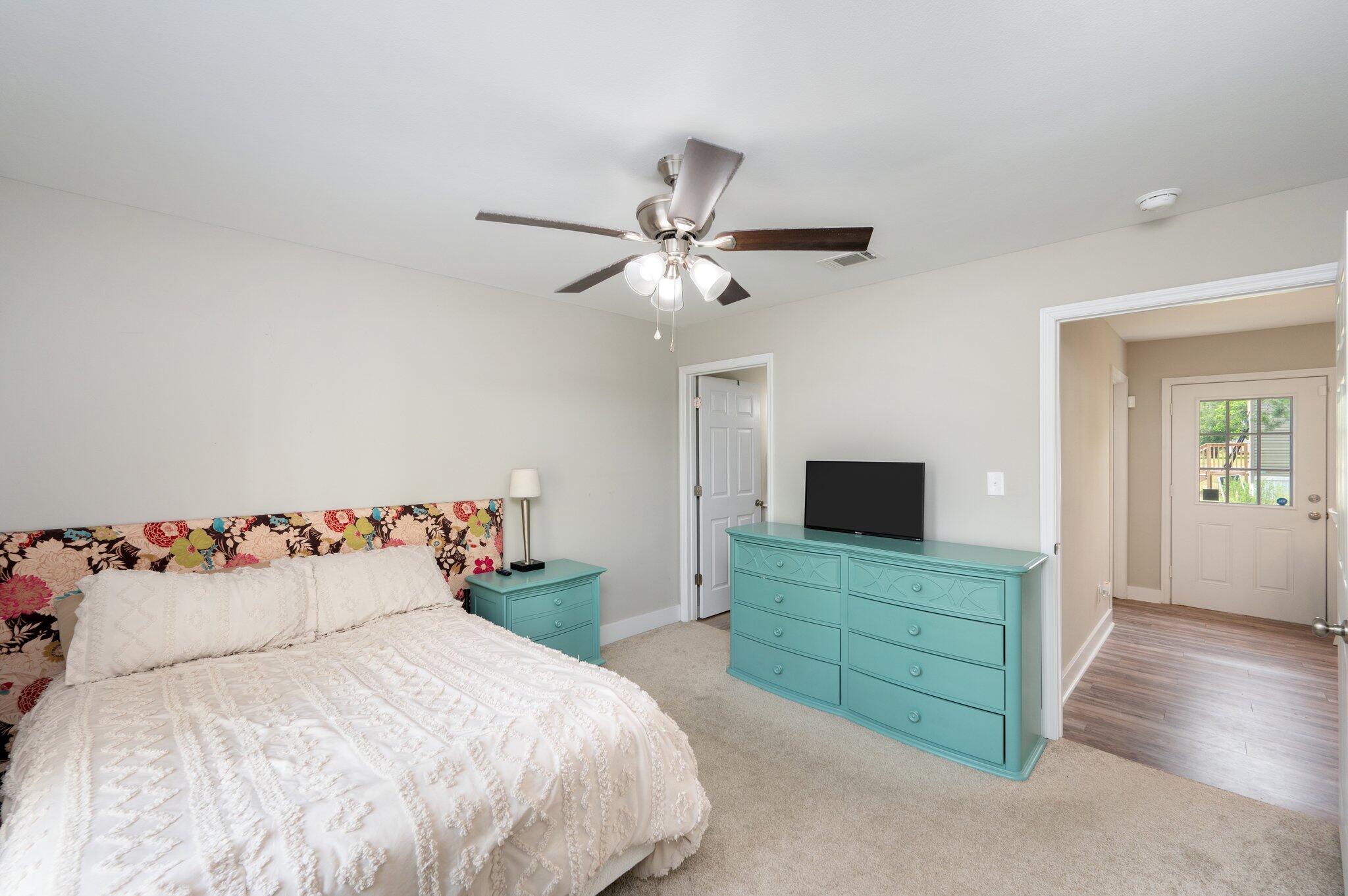 OAKWOOD HILLS UNIT 1 - Residential
