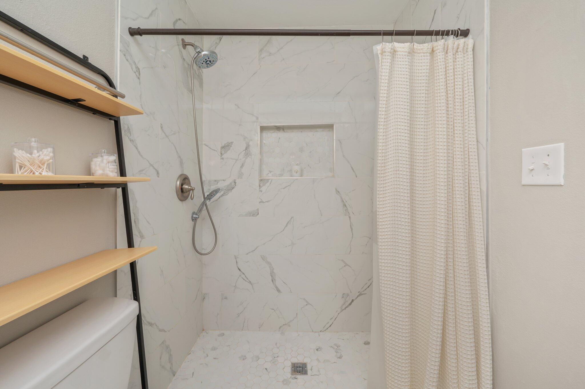 OAKWOOD HILLS UNIT 1 - Residential