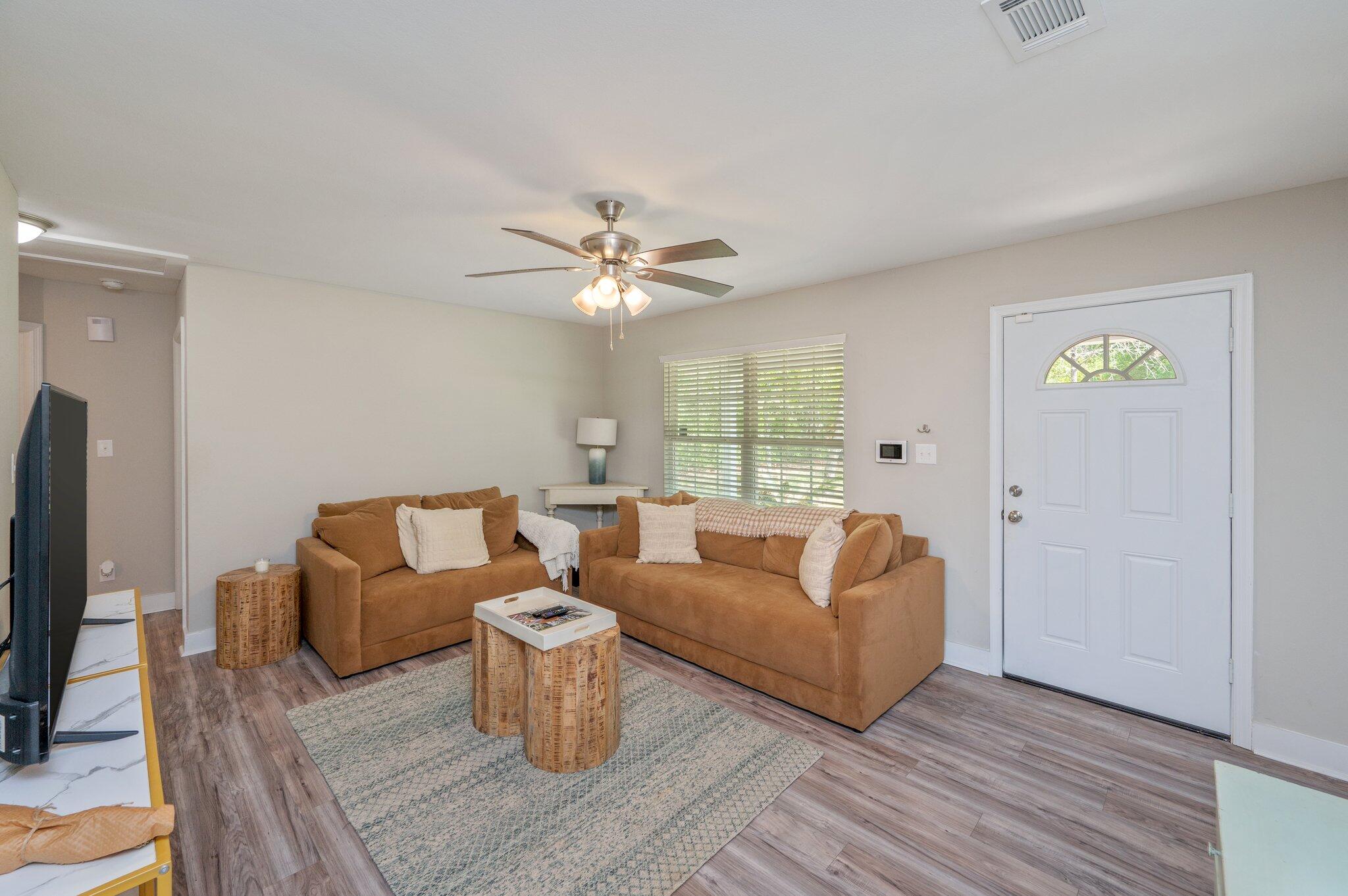 OAKWOOD HILLS UNIT 1 - Residential