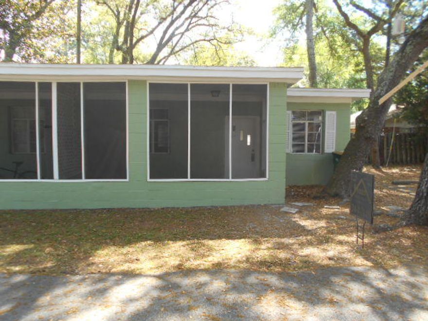 COZY COTTAGE LOCATED 2 BLOCKS WEST OF MARY ESTHER BLVD. CONVENIENT TO EVERYTHING. REMODELED WITH FRESH PAINT, NEW CEILINGS, AC & WIRING. IDEAL FOR SINGLES OR COUPLE. WATER, PEST CONTROL & TRASH PICKUP INCLUDED IN RENT. SECURITY DEPOSIT INCLUDES NONREFUNDABLE CARPET CLEANING FEE.
SORRY - NO PETS ALLOWED!
NO WATER ACCESS