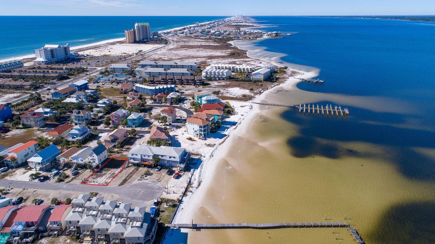 Navarre Beach is one of the last places with the old Florida feel. Crowd free beaches, Emerald green waters and miles of untouched beach, walking & biking trails, a fishing pier, Gulf Island National Seashore only 2.5 miles to the west and county owned park to the east, all this adds up to the ultimate in privacy and leisure.Build your dream home or investment property on this beautiful 40 by 121 lot.No HOA fee associated with this property.