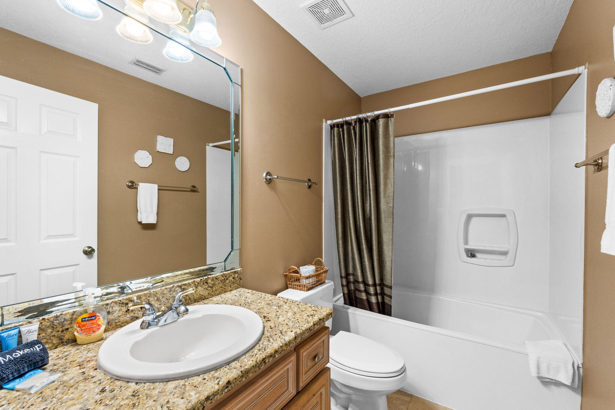 TERRA COTTA TERRACE - Residential