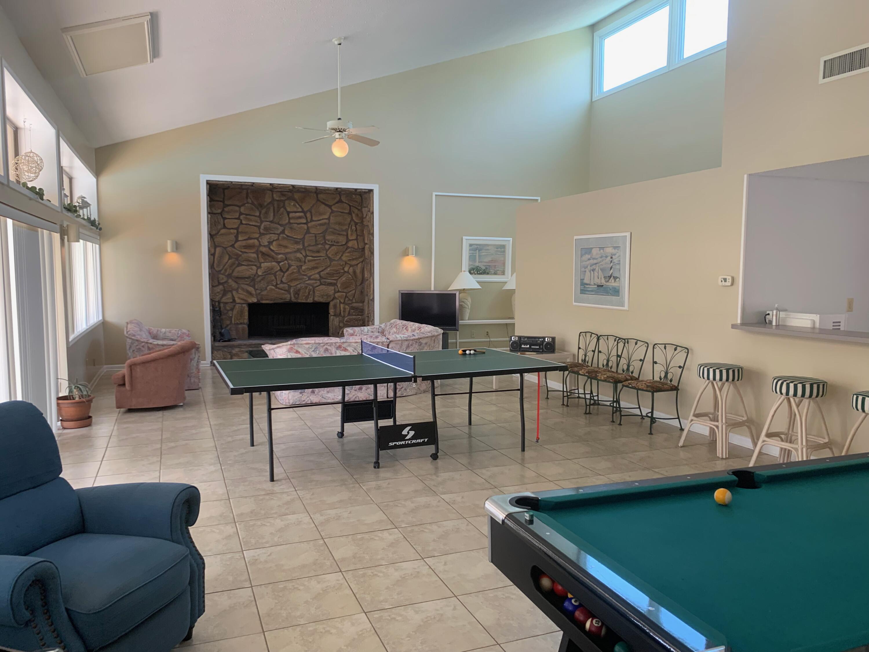 SHORELINE GARDENS T/H - Residential