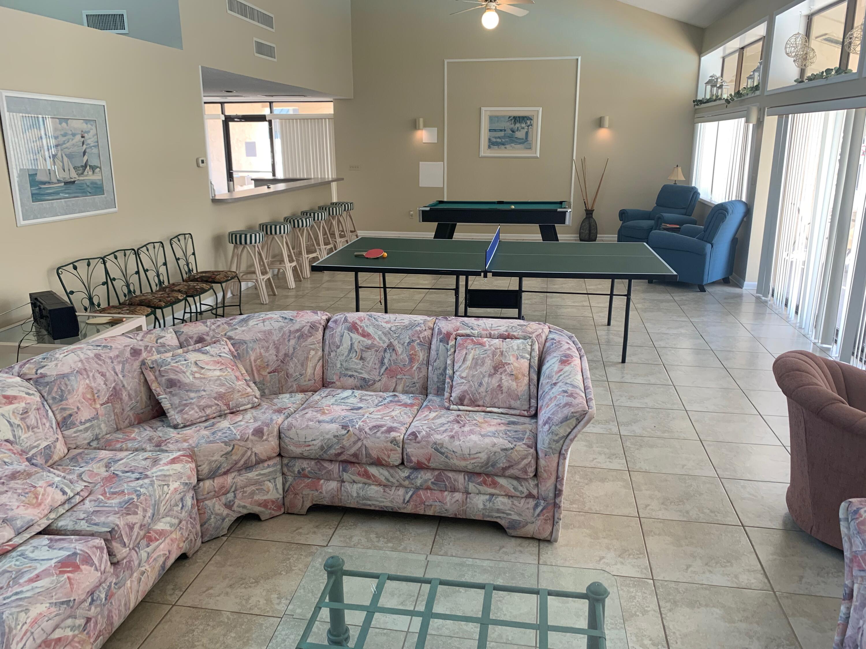 SHORELINE GARDENS T/H - Residential