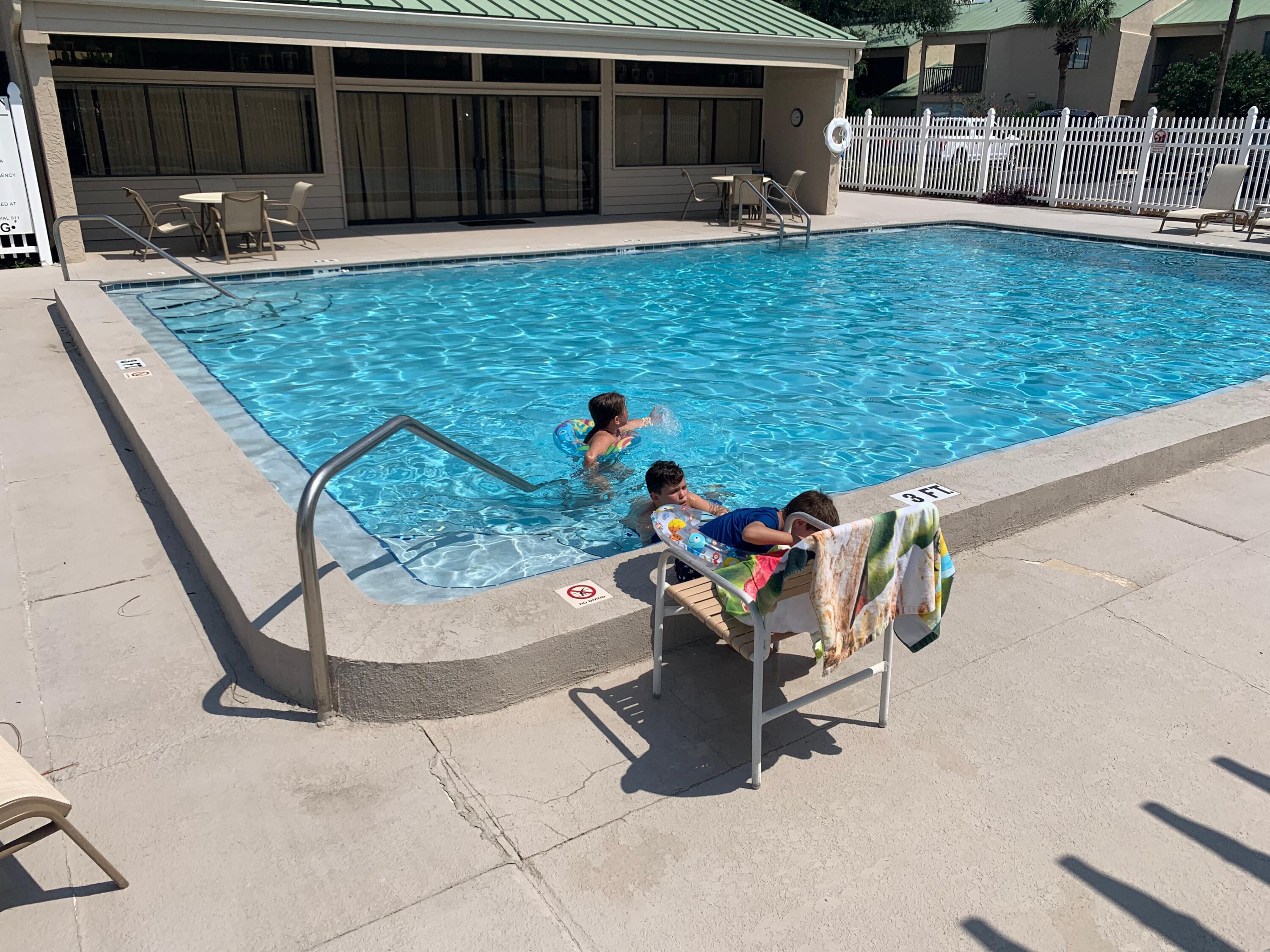 SHORELINE GARDENS T/H - Residential