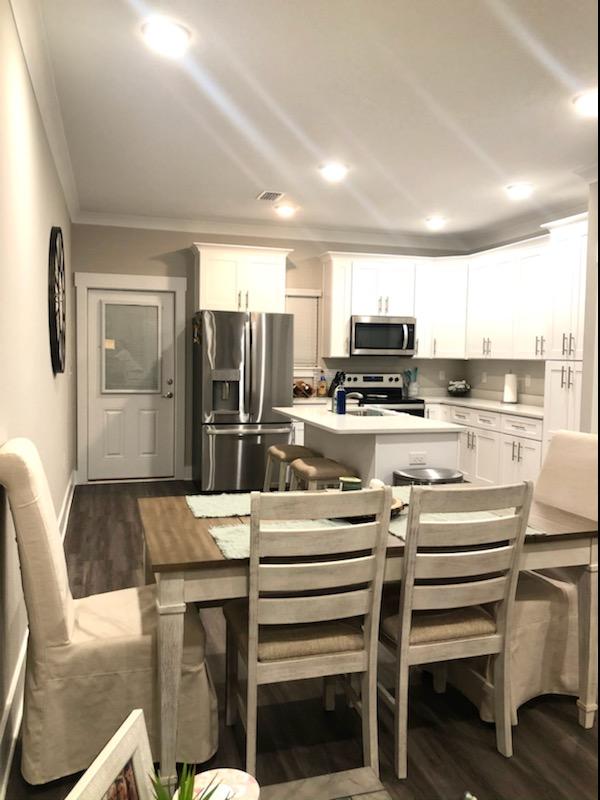 VERANDAS AT FREEPORT - Residential Lease