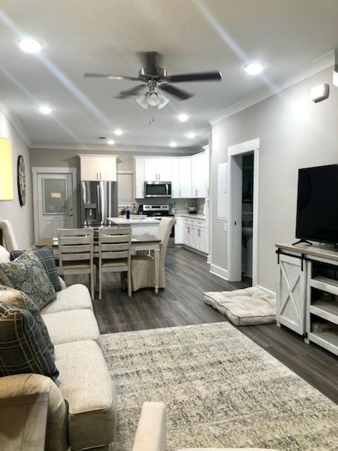 VERANDAS AT FREEPORT - Residential Lease