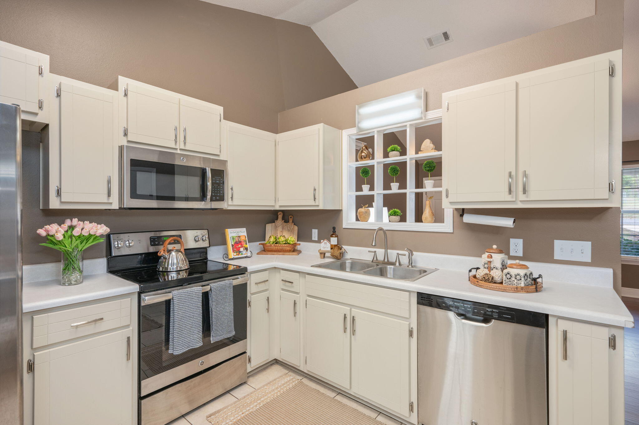 BEACONS BEND SOUTH - Residential