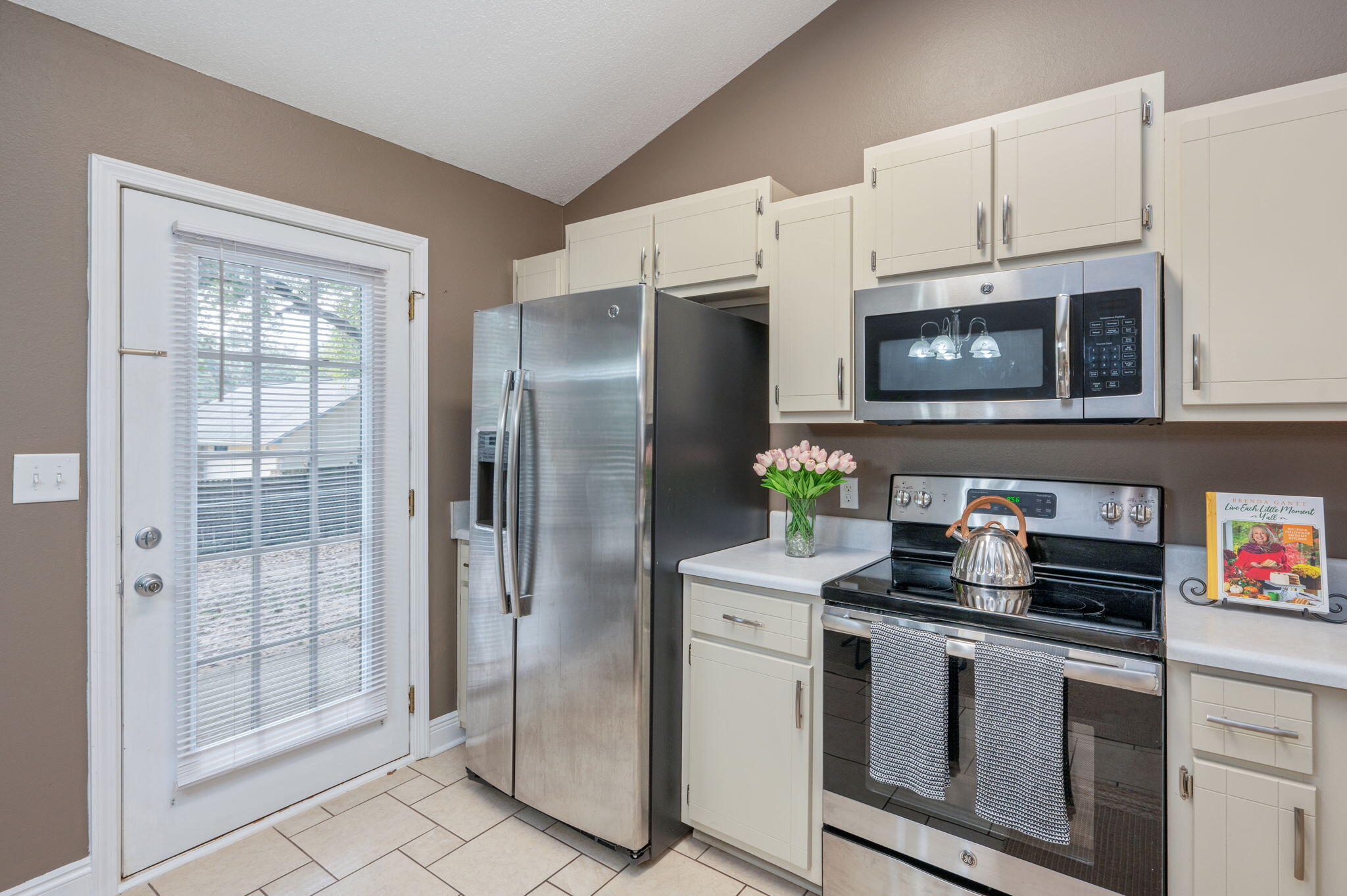 BEACONS BEND SOUTH - Residential