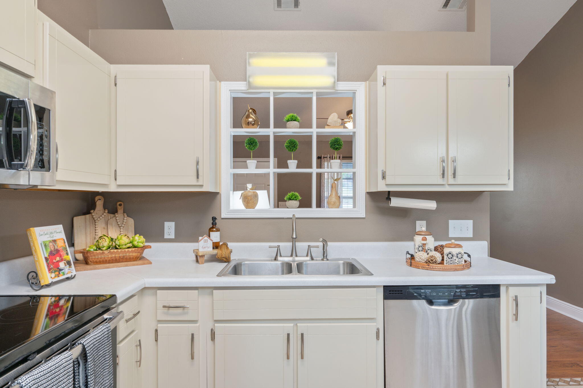 BEACONS BEND SOUTH - Residential