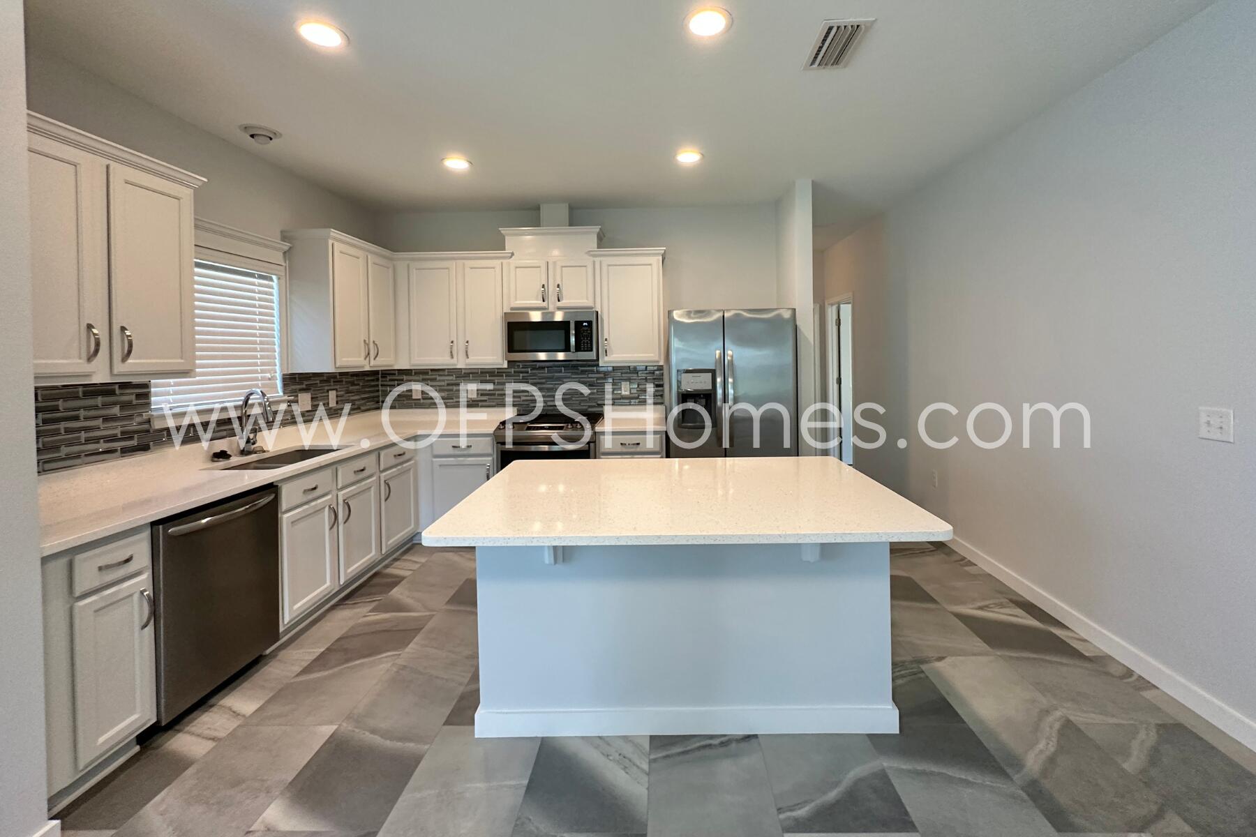 HAMMOCK BAY - Residential Lease