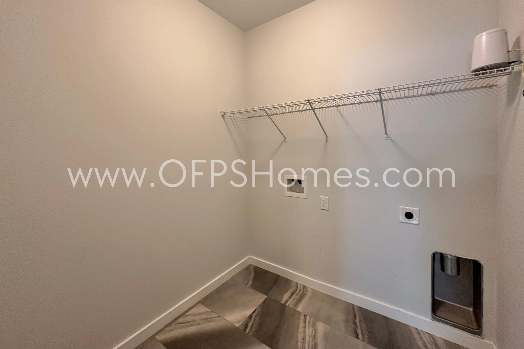 HAMMOCK BAY - Residential Lease