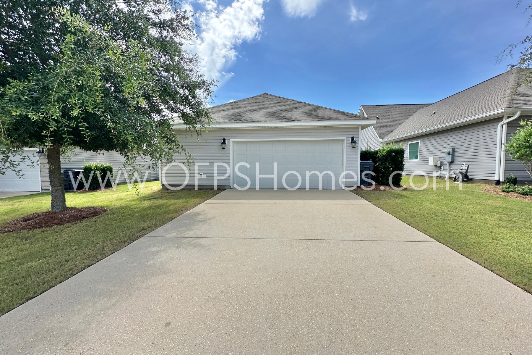 HAMMOCK BAY - Residential Lease