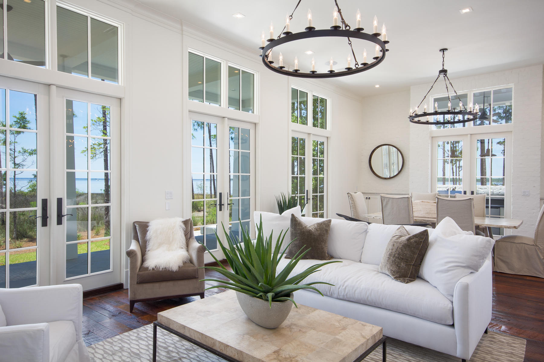 CHURCHILL OAKS - Residential