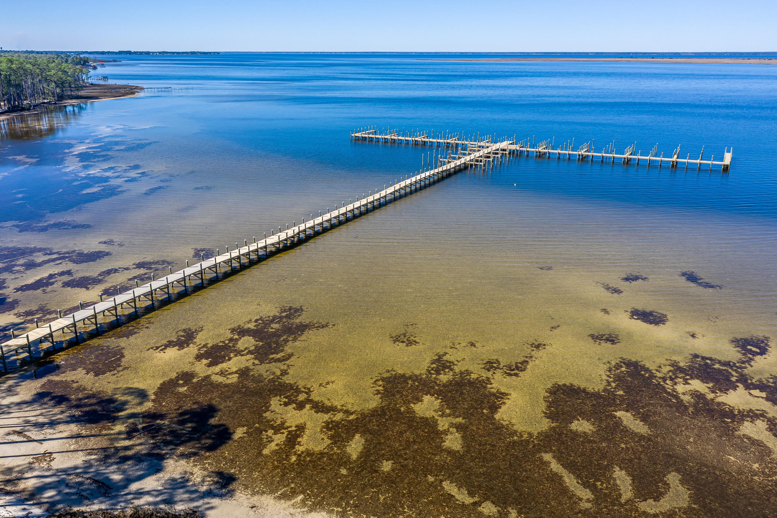 CHURCHILL OAKS - Residential