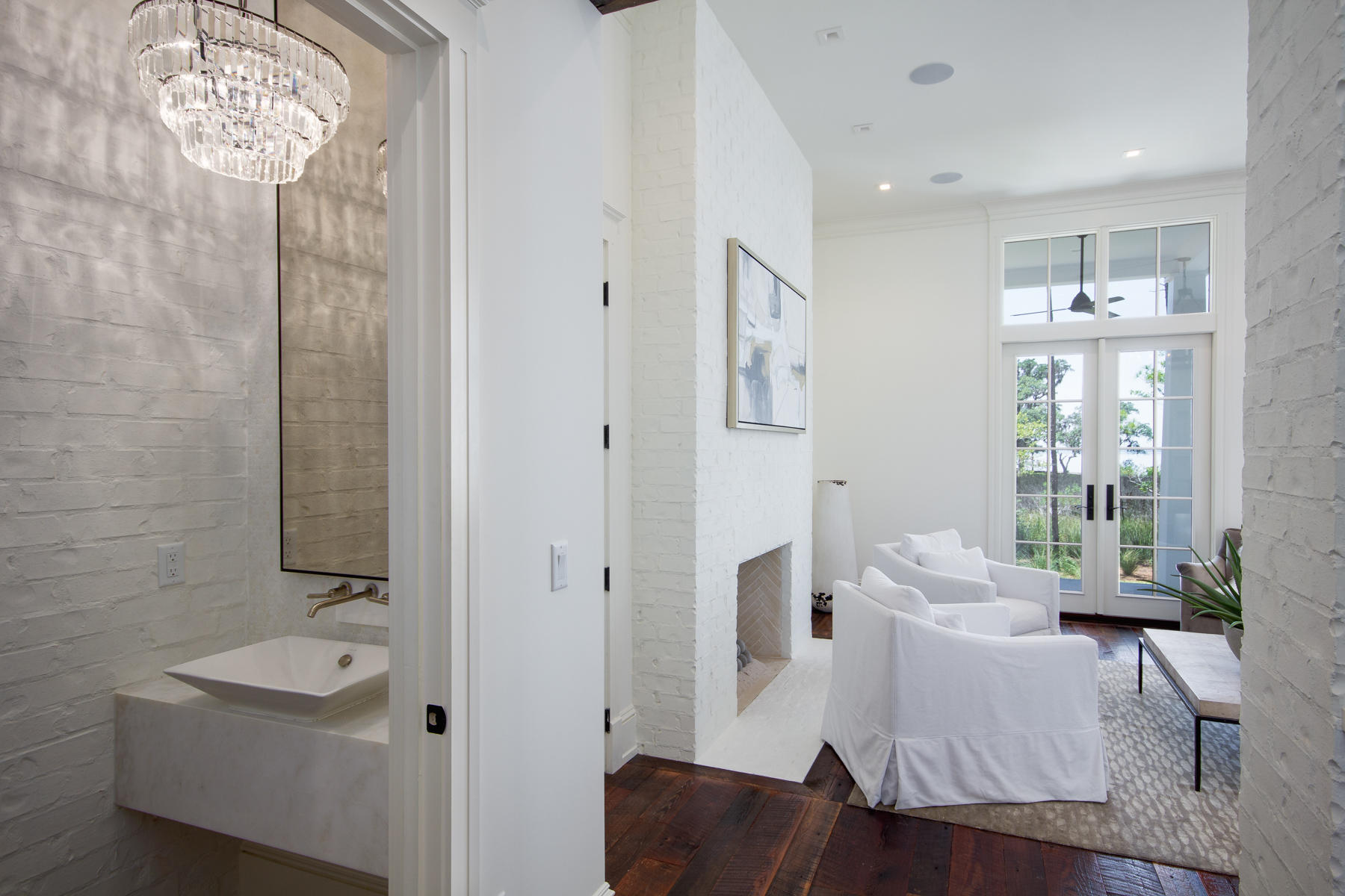 CHURCHILL OAKS - Residential