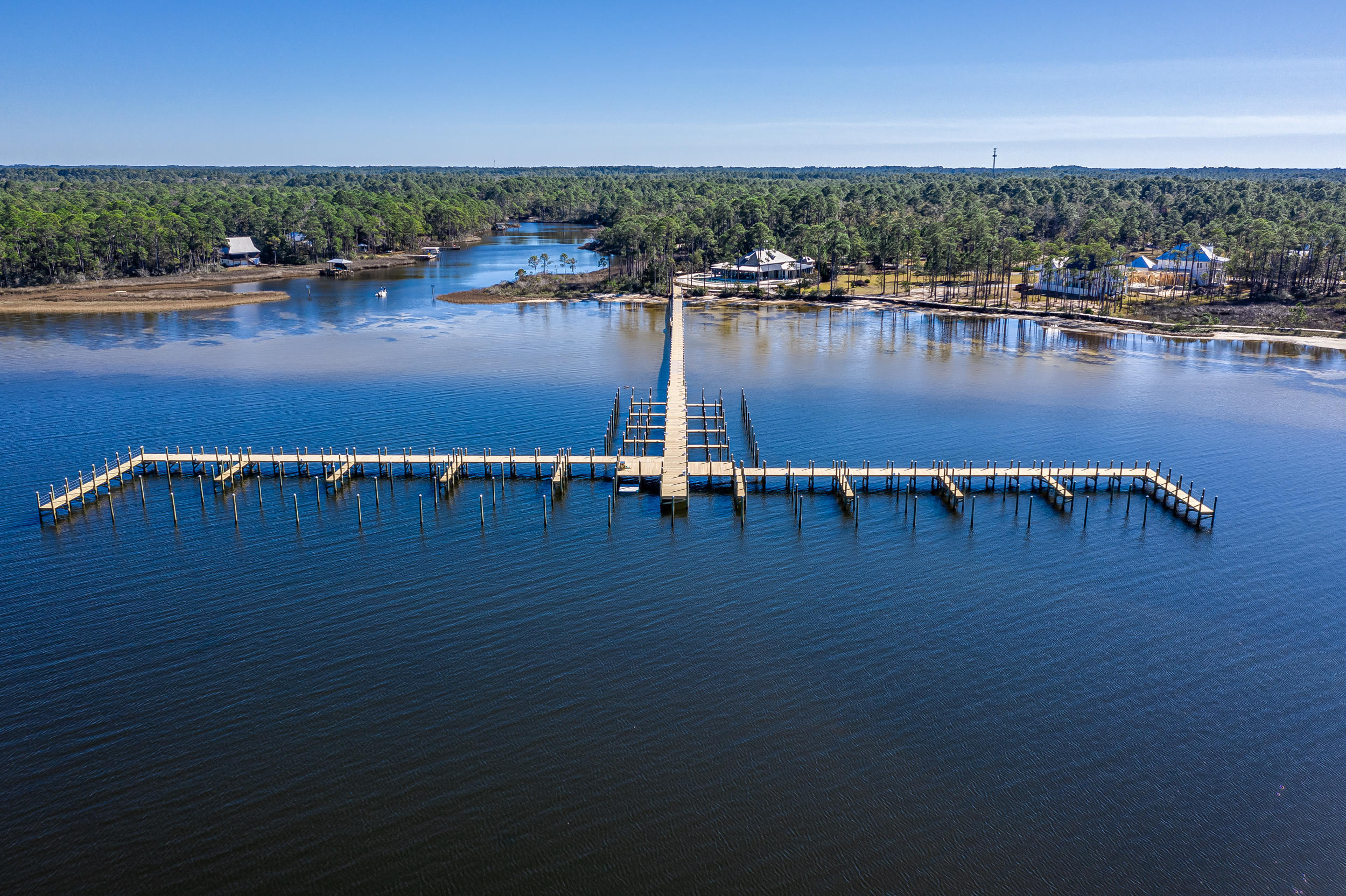 CHURCHILL OAKS - Residential