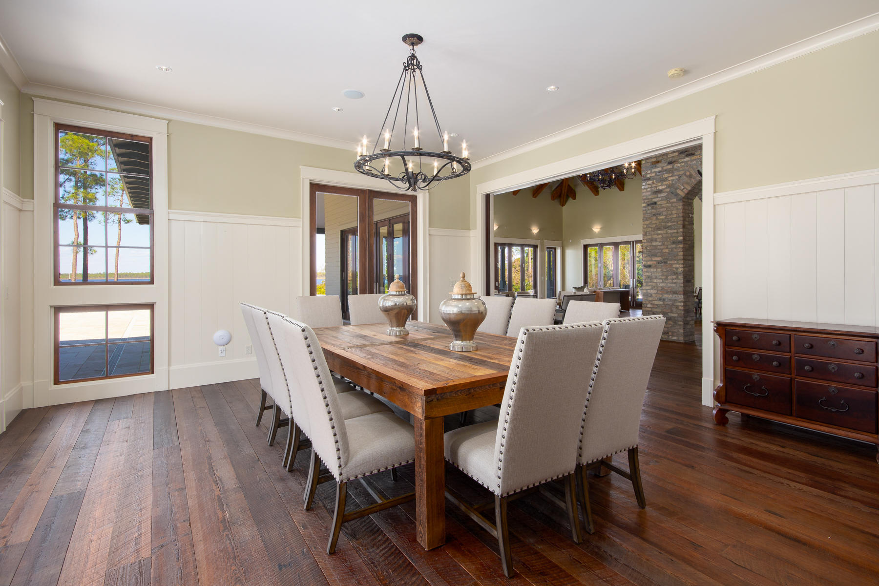 CHURCHILL OAKS - Residential