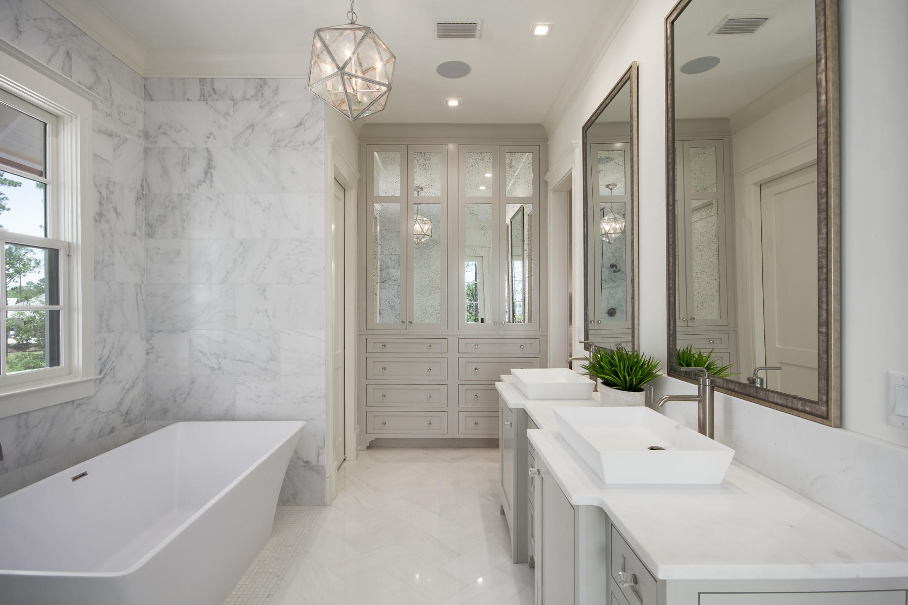 CHURCHILL OAKS - Residential