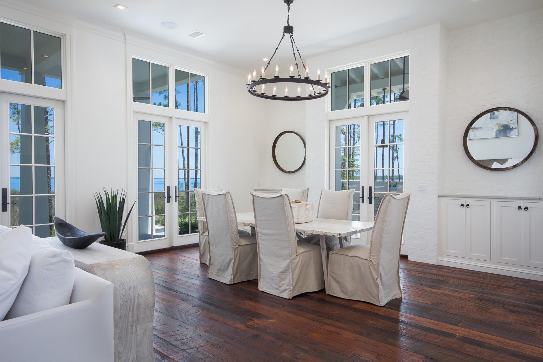 CHURCHILL OAKS - Residential