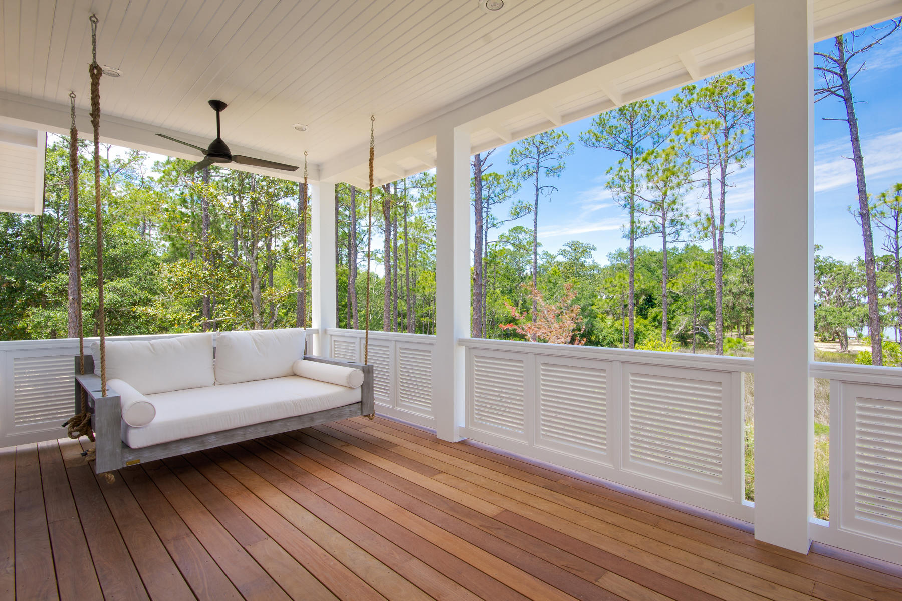 CHURCHILL OAKS - Residential