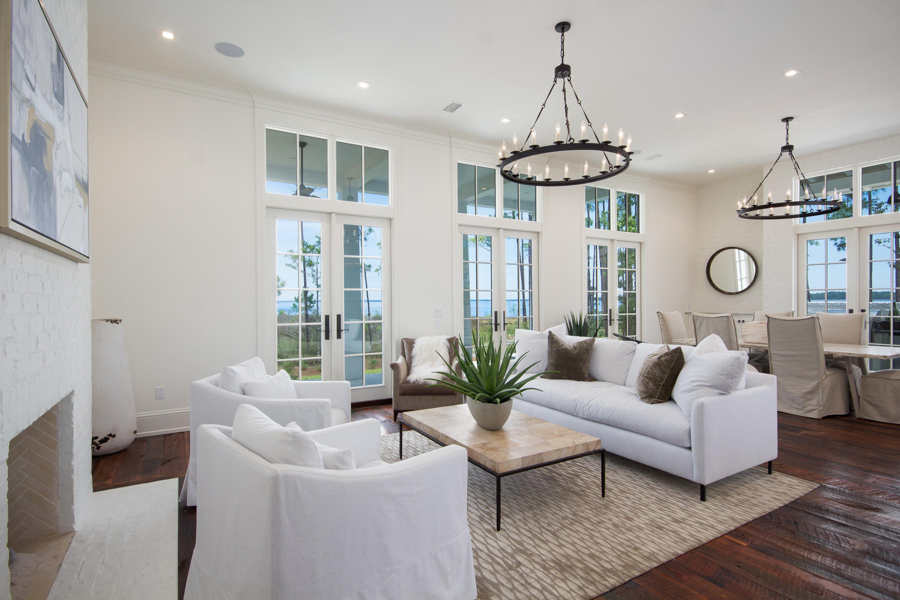 CHURCHILL OAKS - Residential