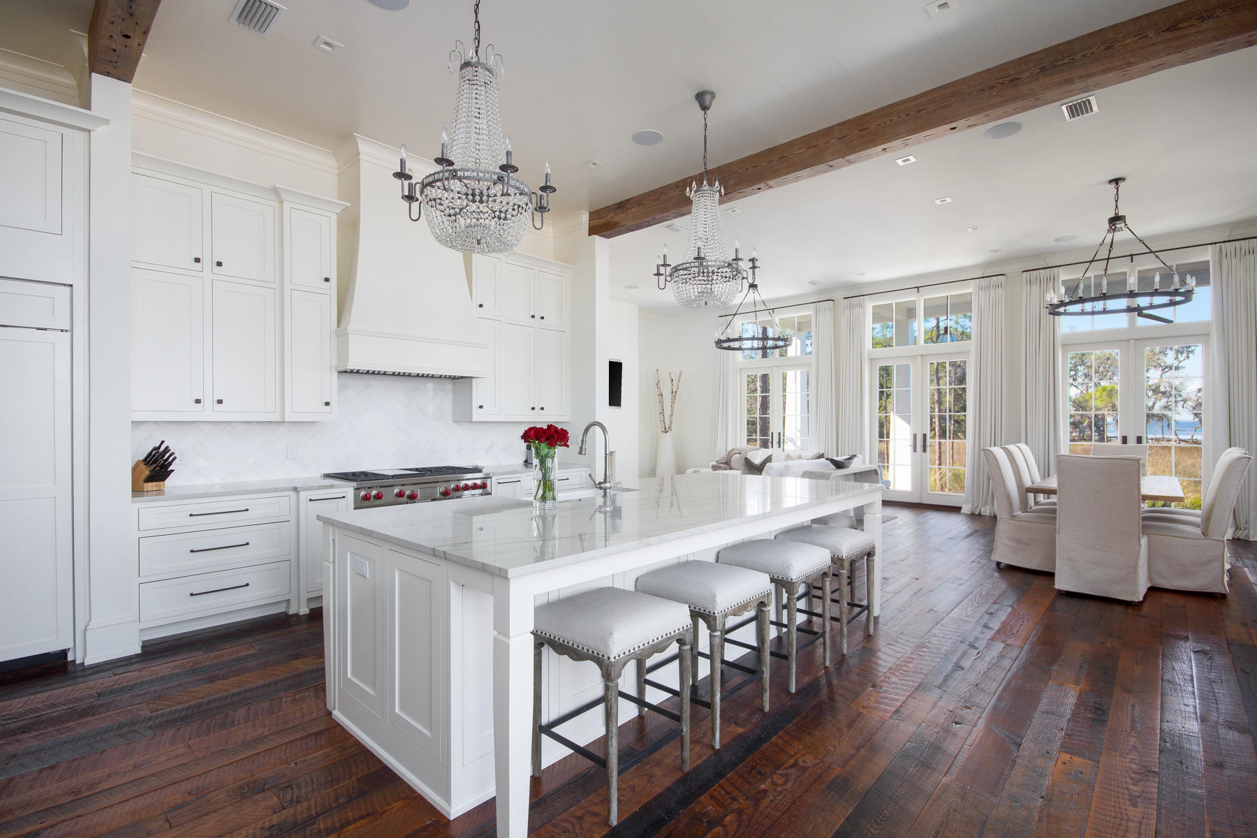 CHURCHILL OAKS - Residential