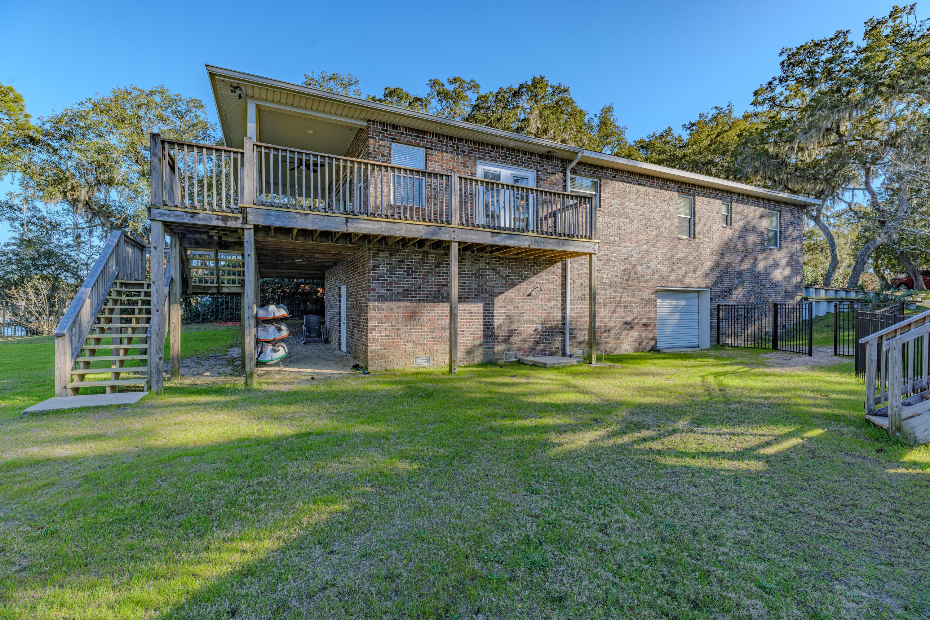 WATERS BEACH S/D LOTS 11 & 12 BLK 2 - Residential