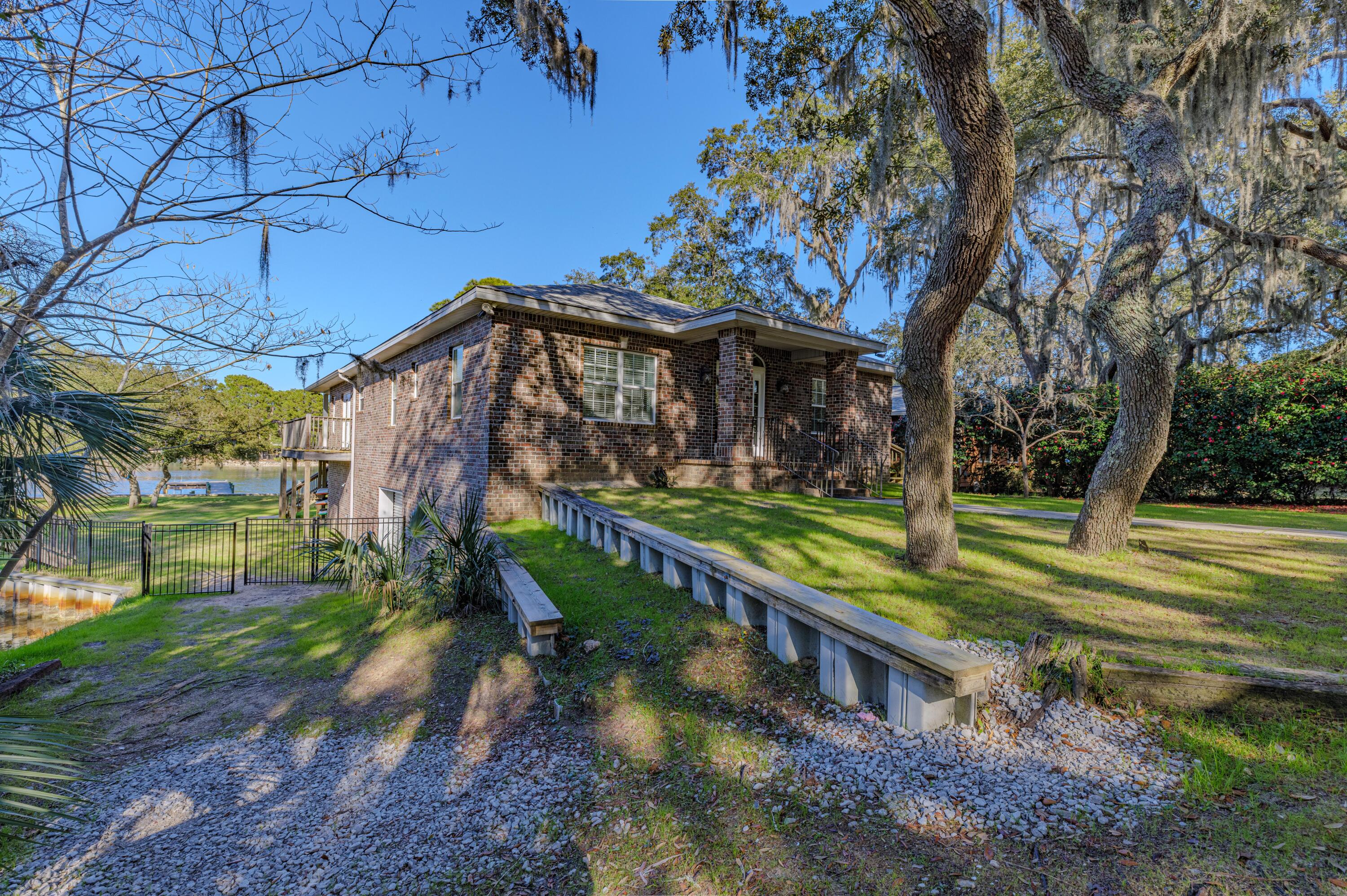 WATERS BEACH S/D LOTS 11 & 12 BLK 2 - Residential