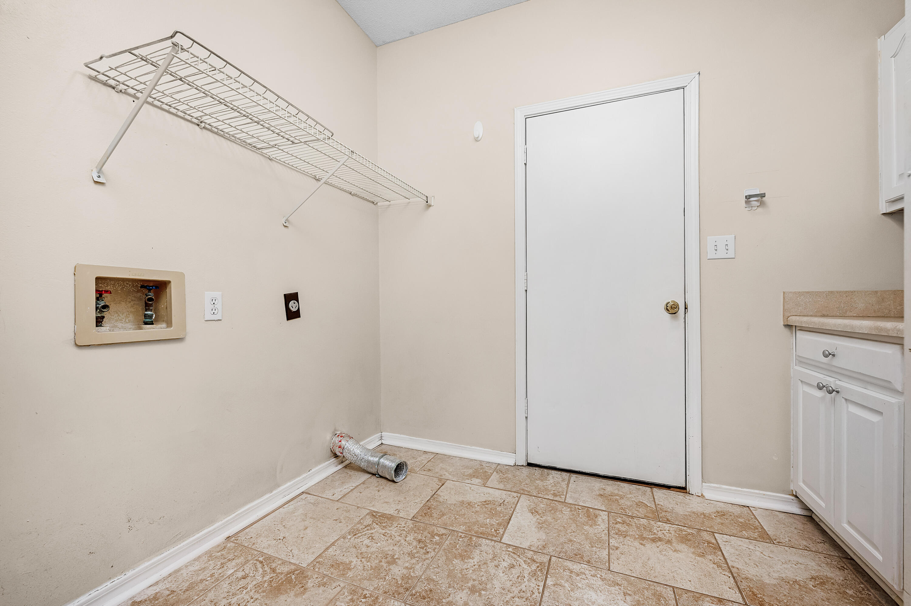 LAKE POINTE - Residential