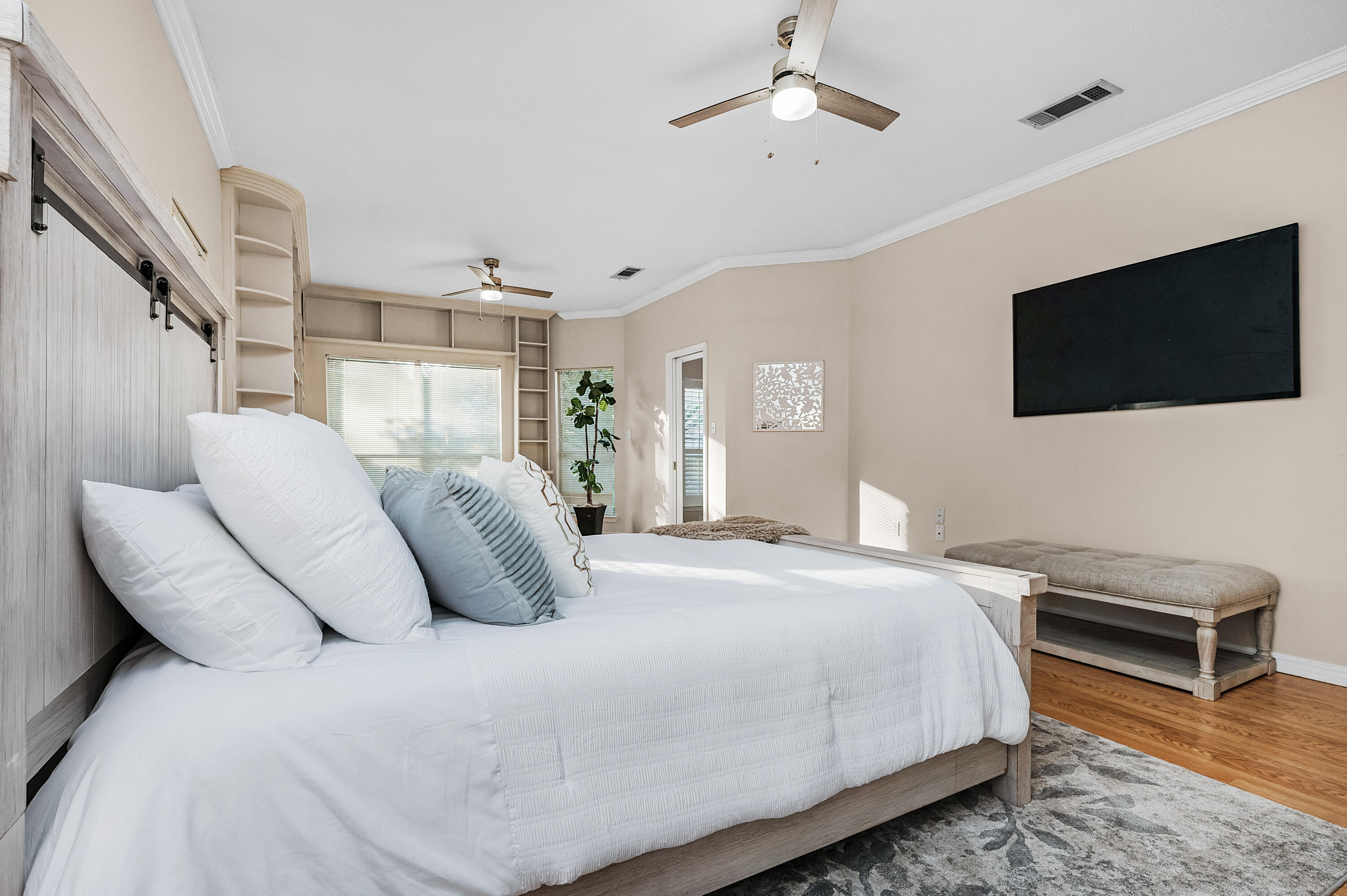 LAKE POINTE - Residential