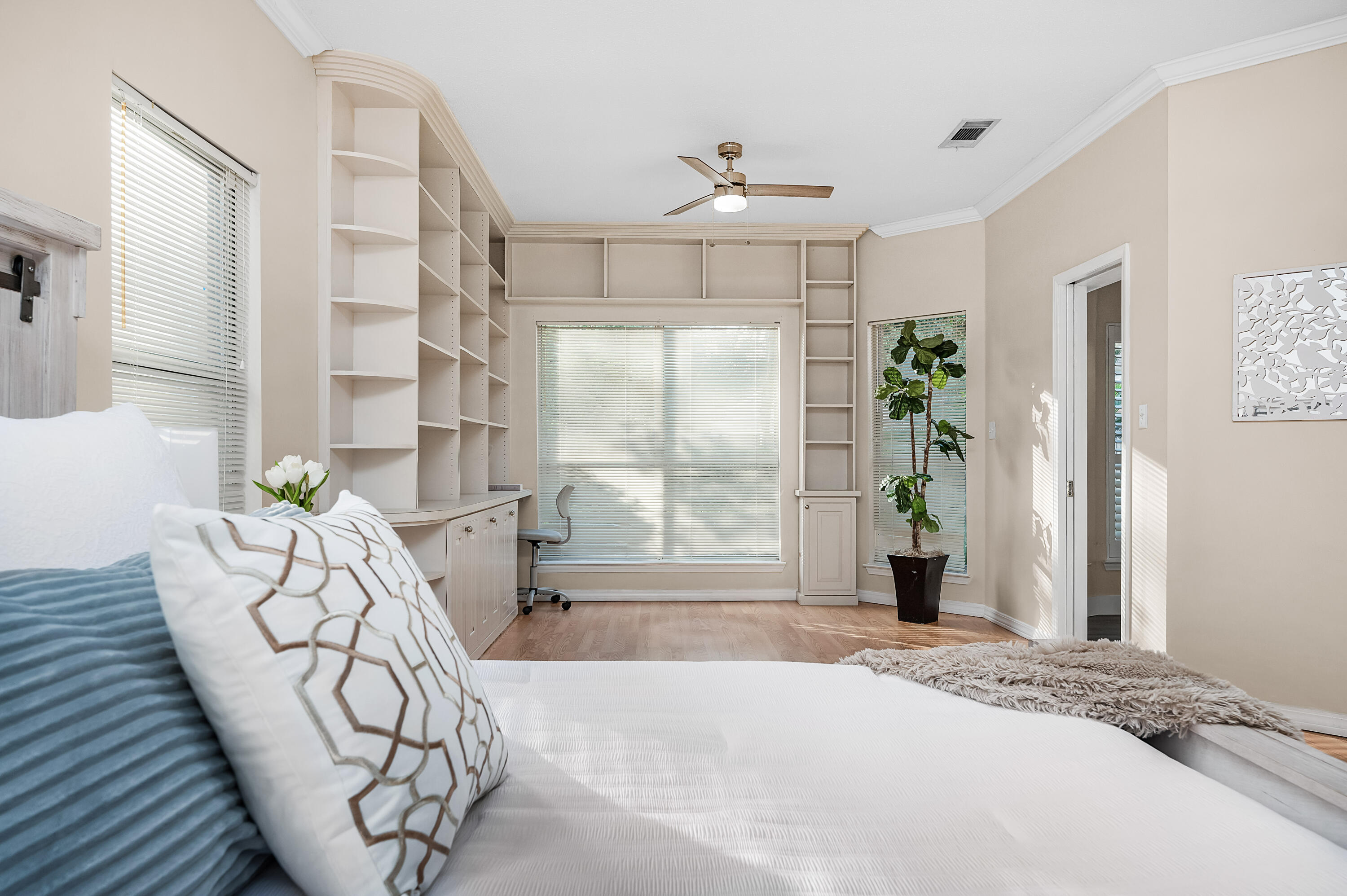 LAKE POINTE - Residential