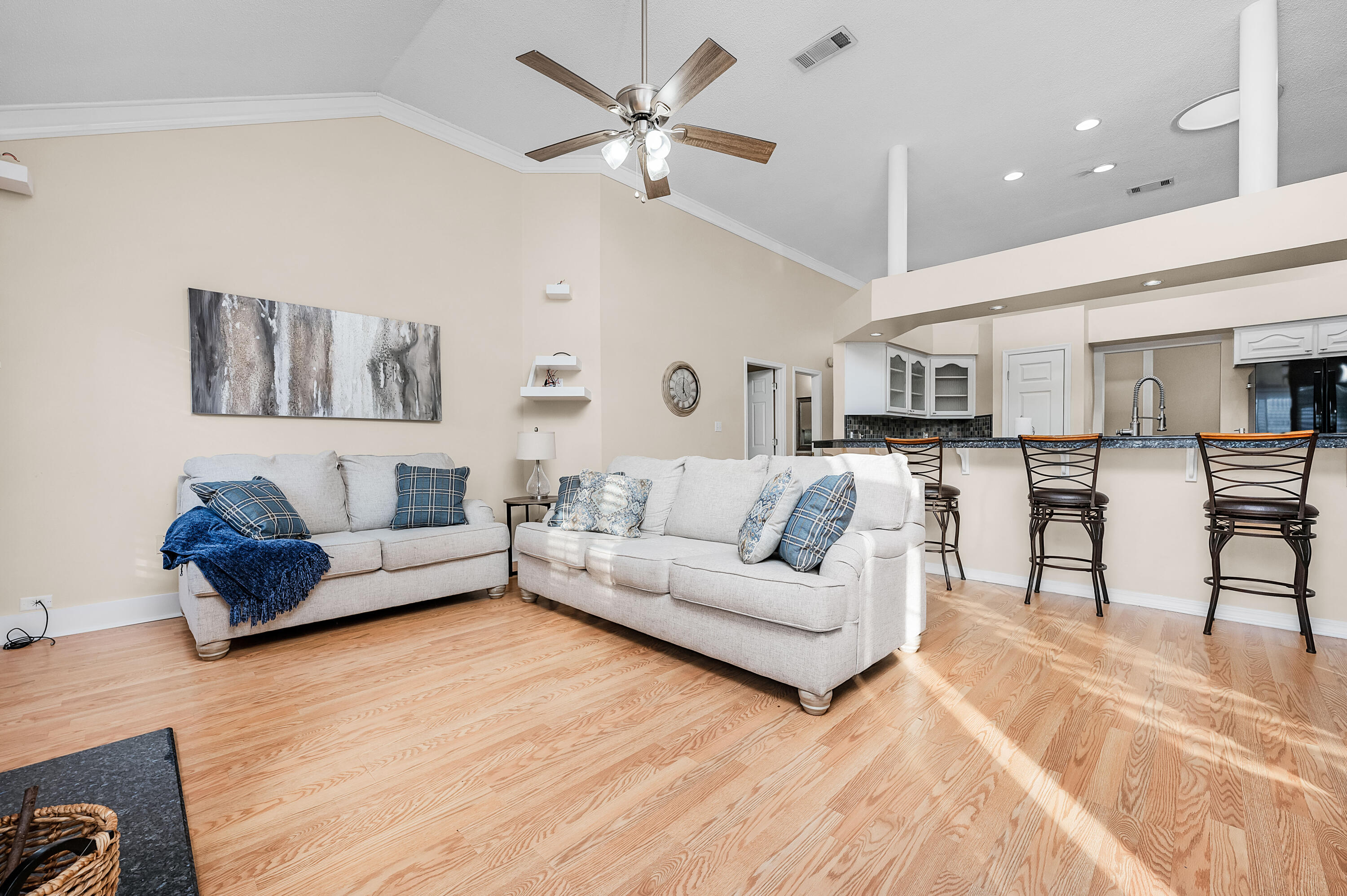 LAKE POINTE - Residential