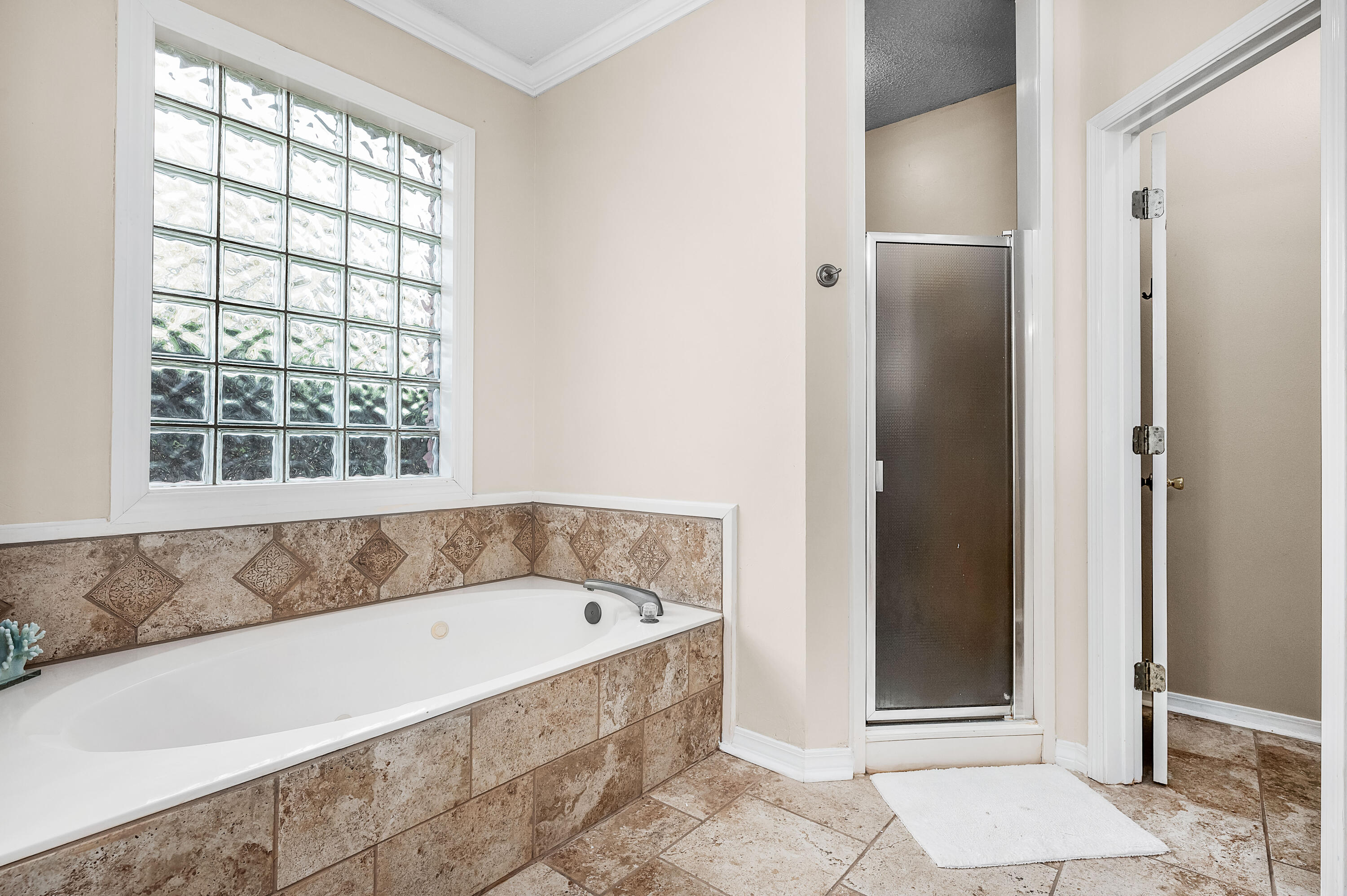 LAKE POINTE - Residential