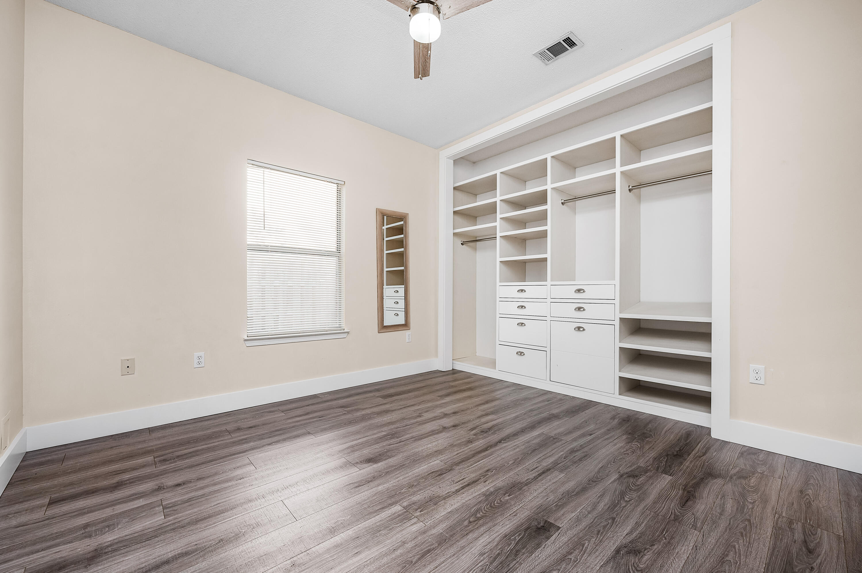 LAKE POINTE - Residential