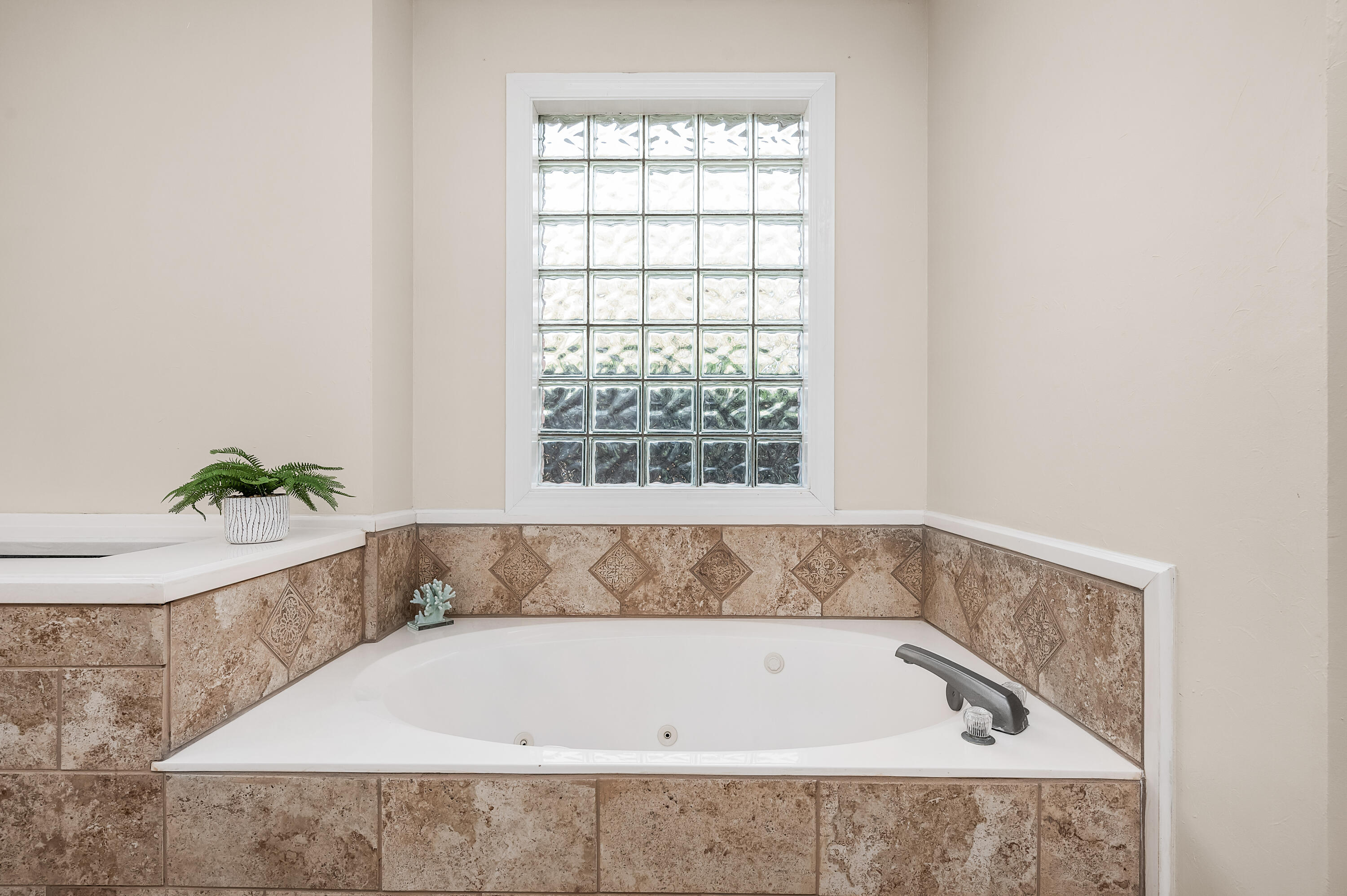 LAKE POINTE - Residential