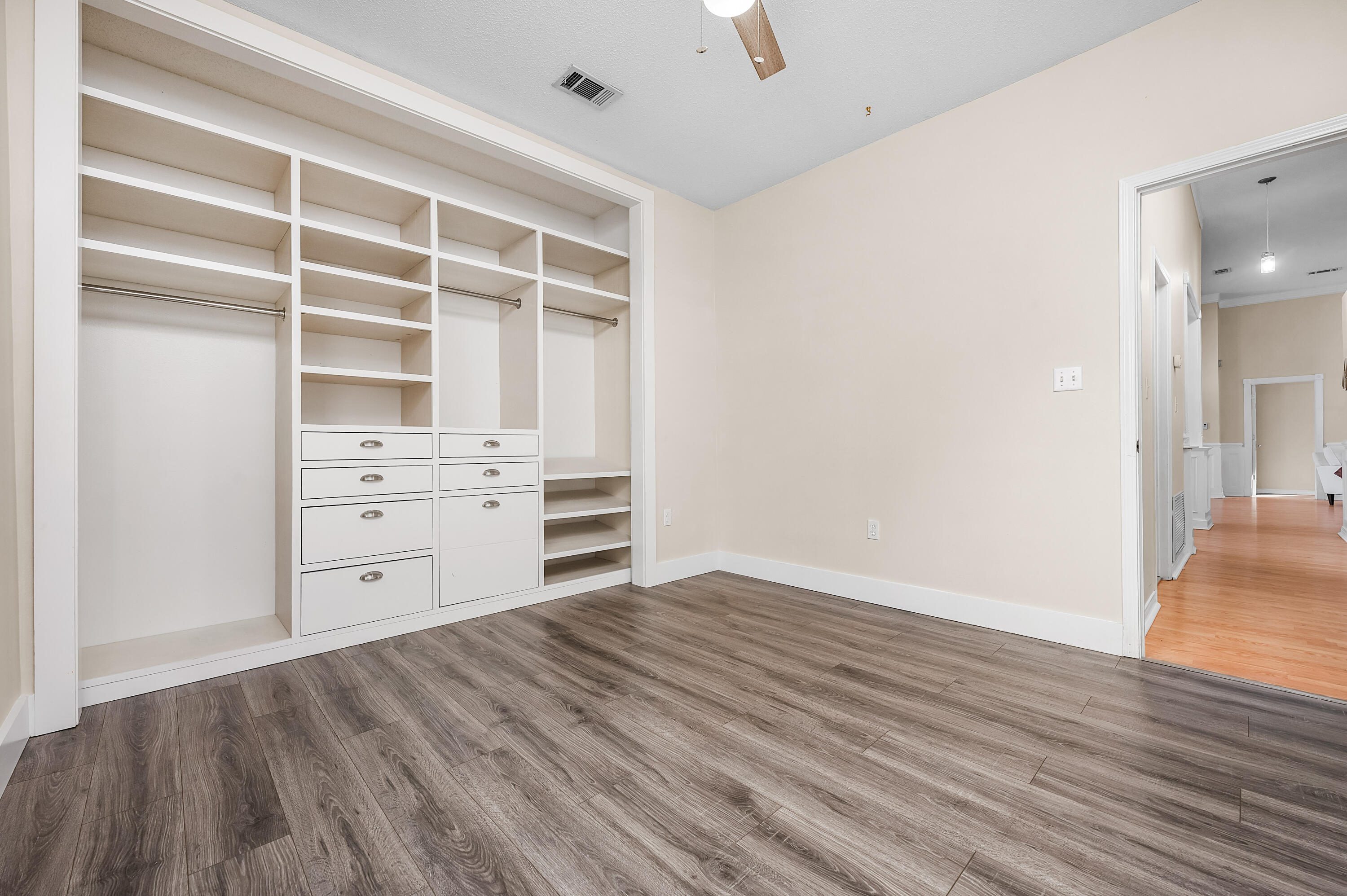 LAKE POINTE - Residential