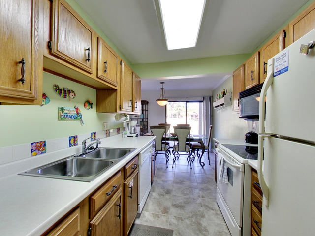 SEASCAPE CONDO GARDEN VILLA - Residential