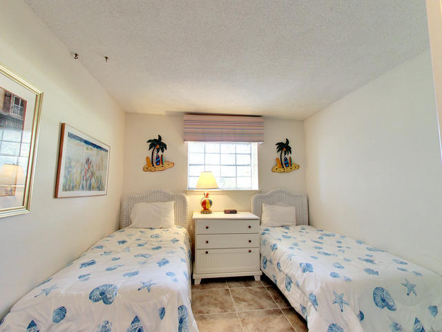 SEASCAPE CONDO GARDEN VILLA - Residential