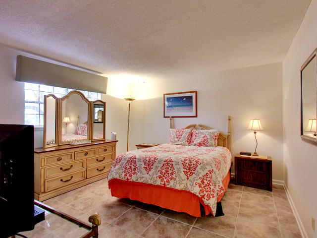 SEASCAPE CONDO GARDEN VILLA - Residential