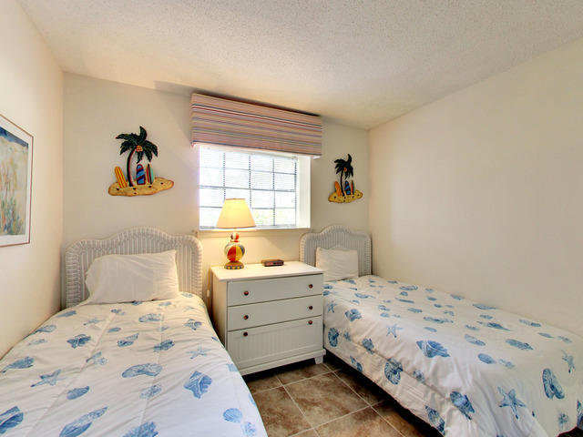 SEASCAPE CONDO GARDEN VILLA - Residential