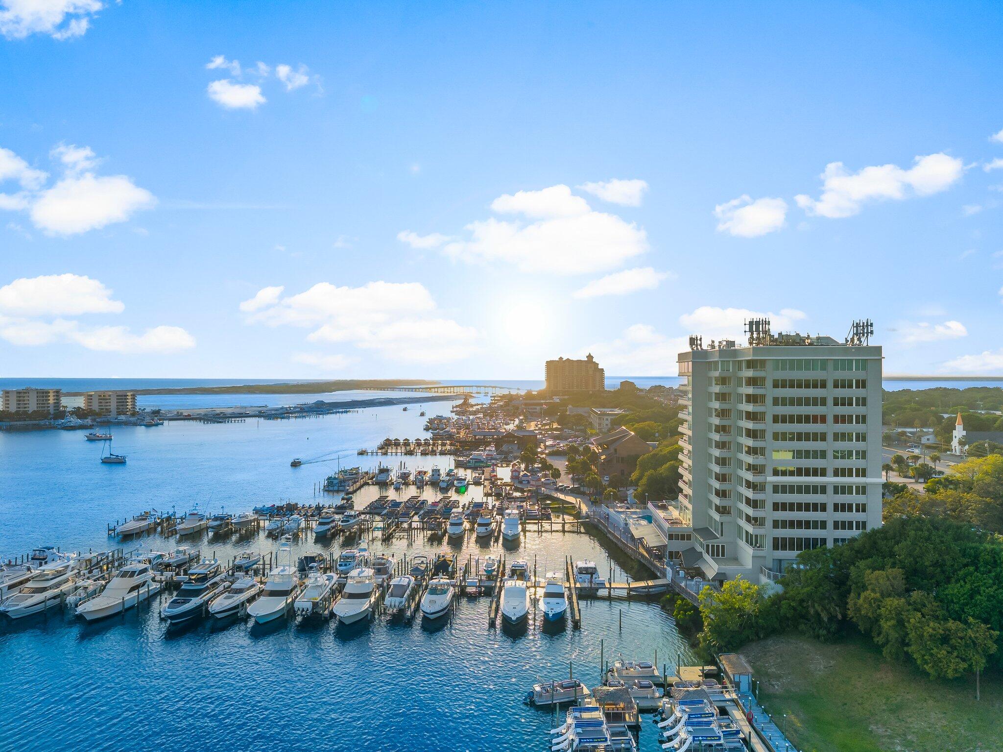 DESTIN YACHT CLUB - Residential