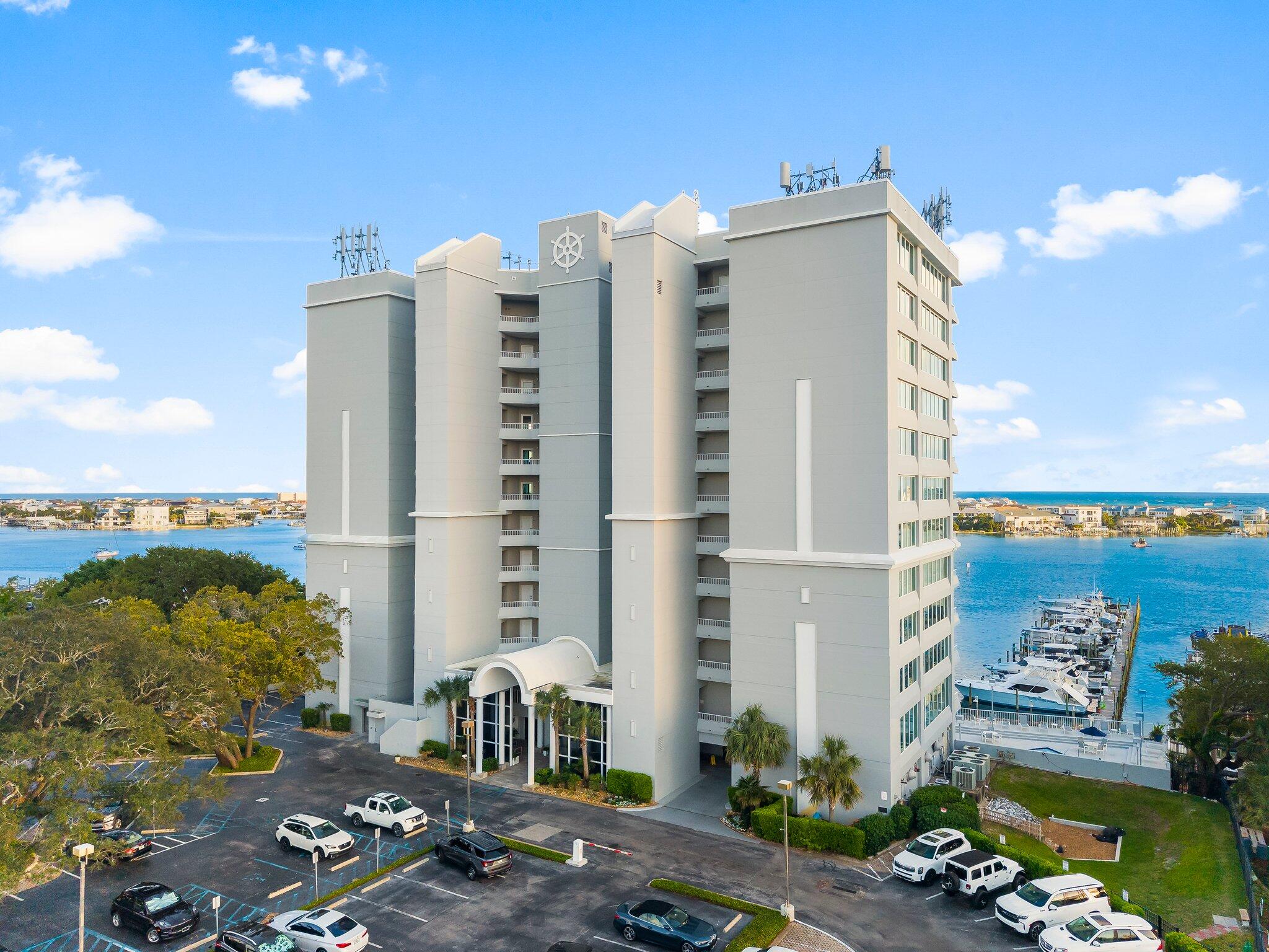 DESTIN YACHT CLUB - Residential