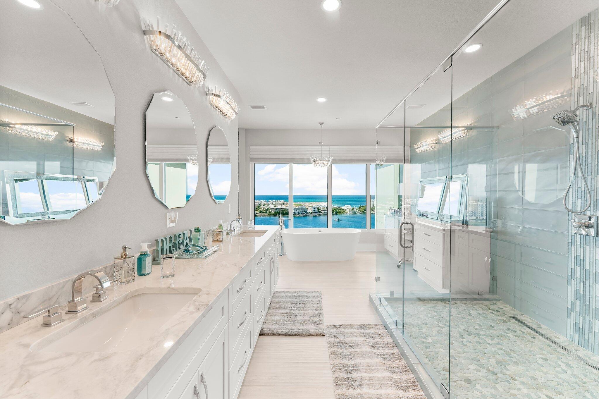 DESTIN YACHT CLUB - Residential