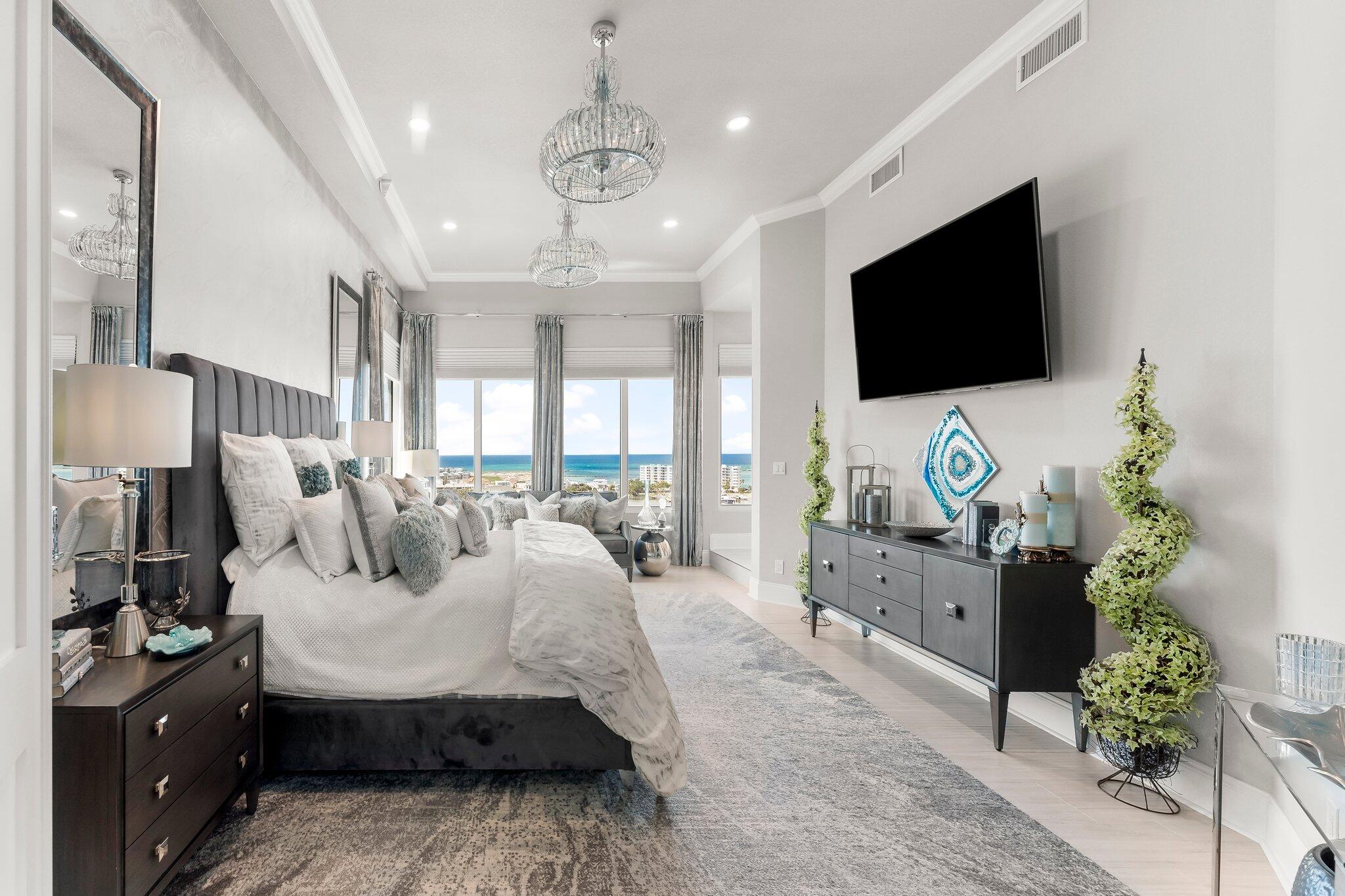 DESTIN YACHT CLUB - Residential