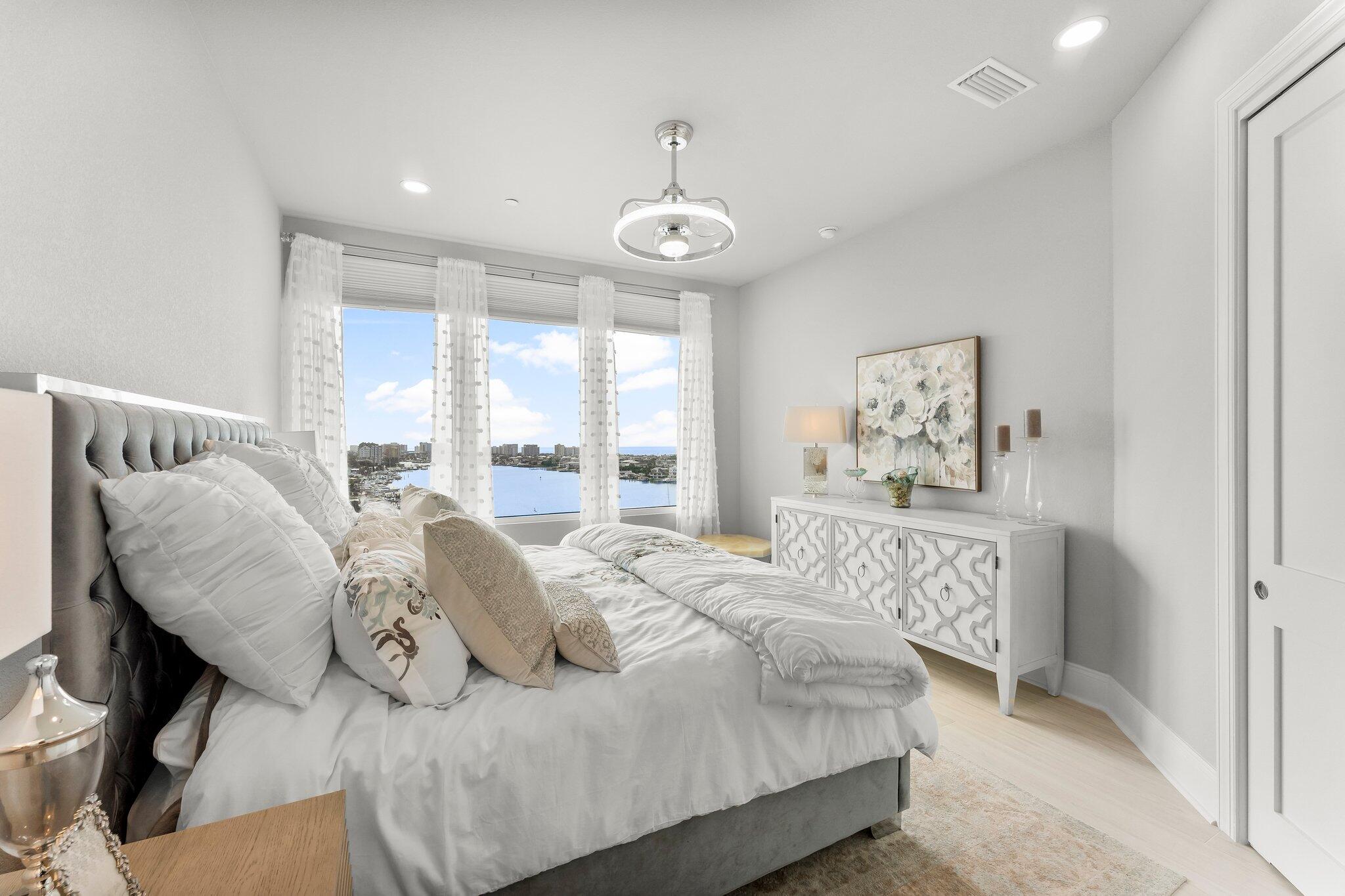 DESTIN YACHT CLUB - Residential