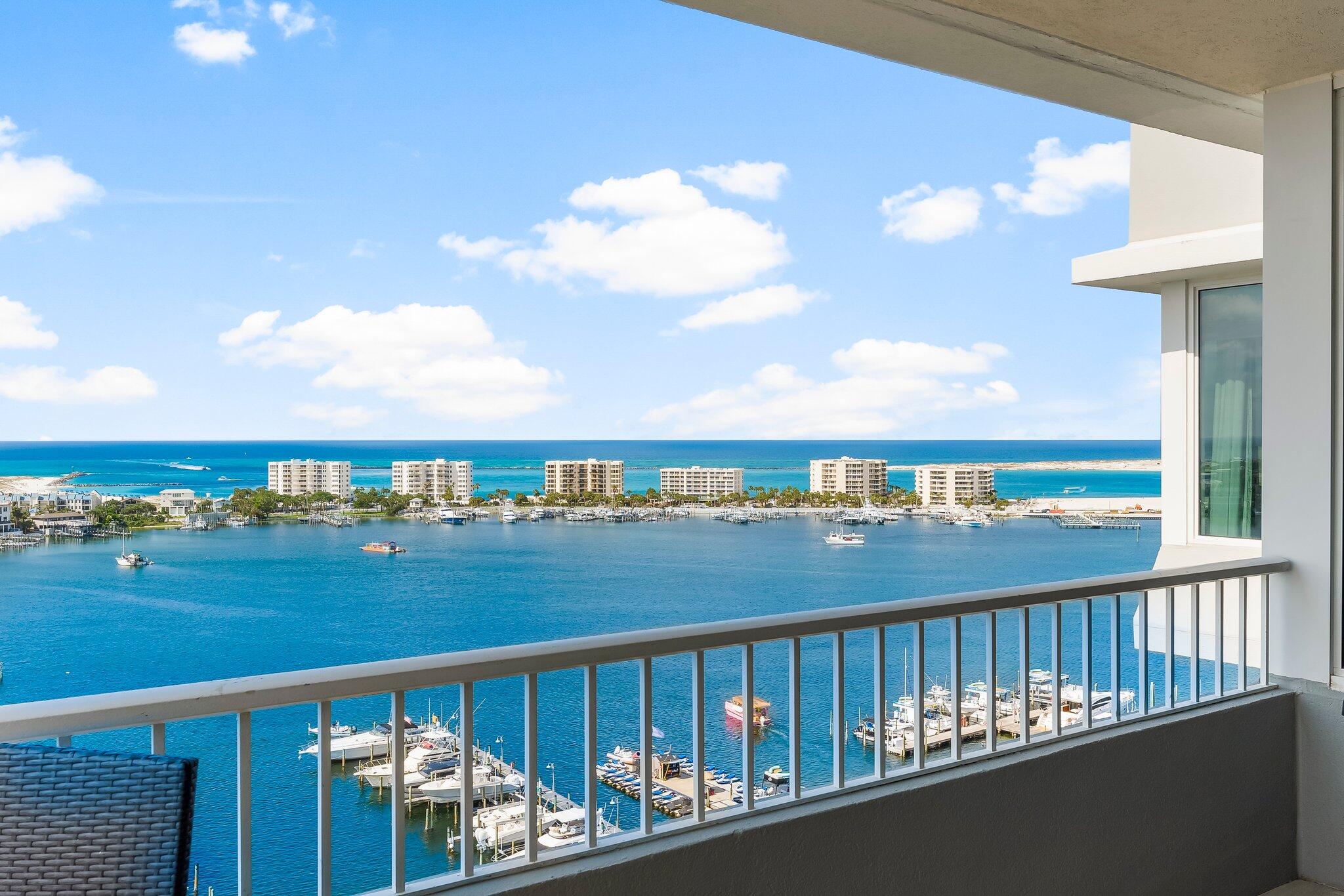 DESTIN YACHT CLUB - Residential