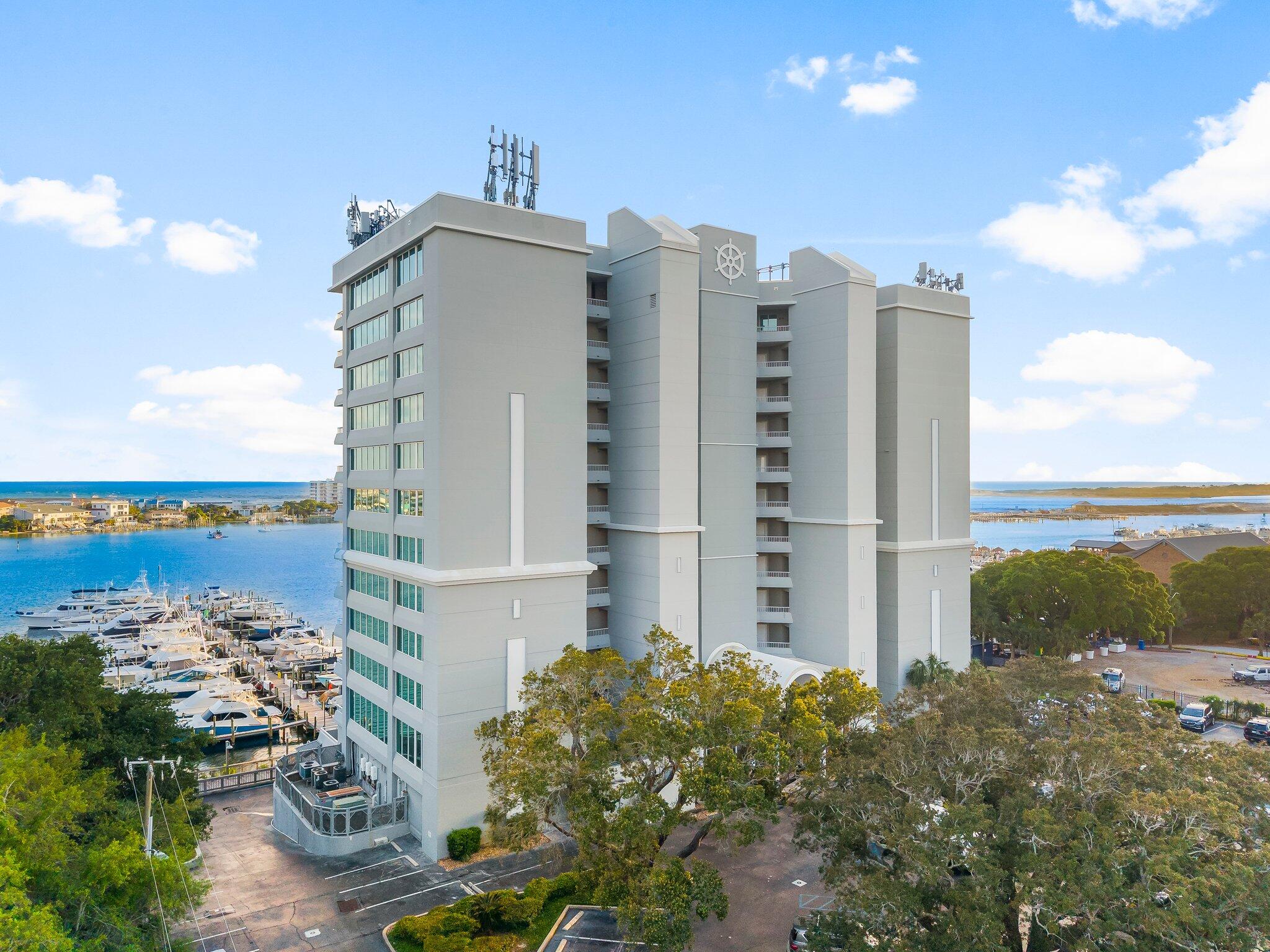 DESTIN YACHT CLUB - Residential
