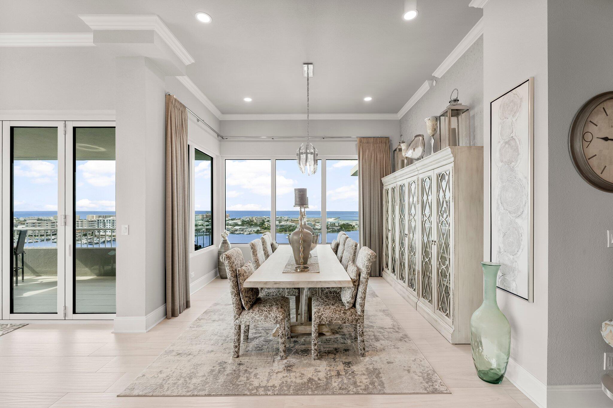 DESTIN YACHT CLUB - Residential